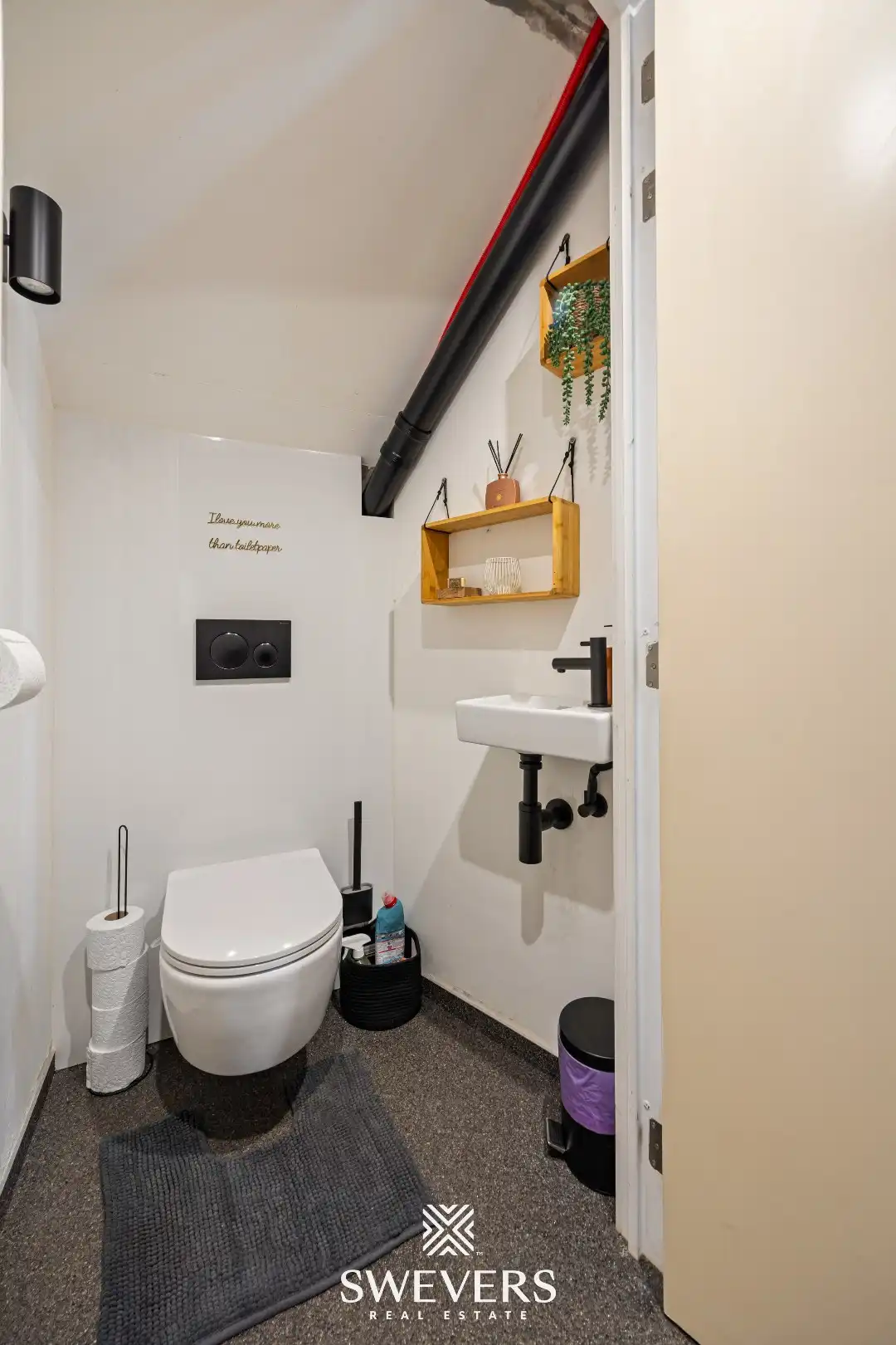 Instapklare en volledig gerenoveerde woning met tuin op rustige ligging in Leopoldsburg foto 15