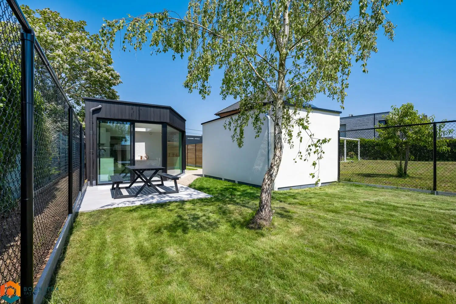 Prachtig vernieuwde bungalow te Schriek foto 21