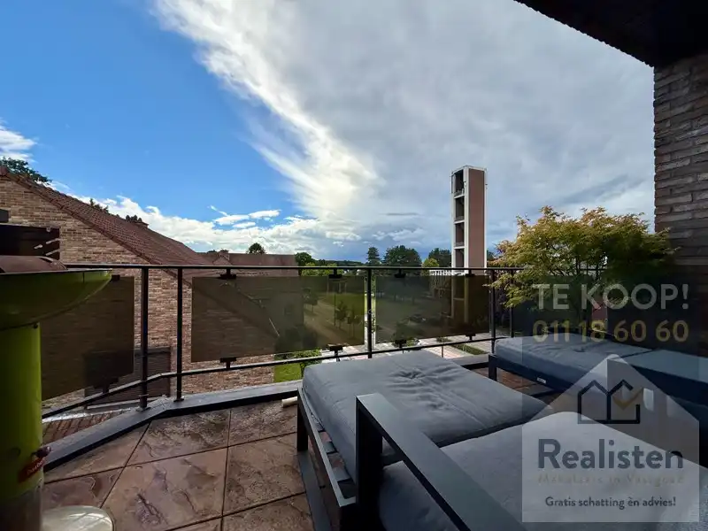 Instapklaar wonen in het hartje van Niel-bij-As met ruimte, comfort en zicht foto {{pictureIndex}}