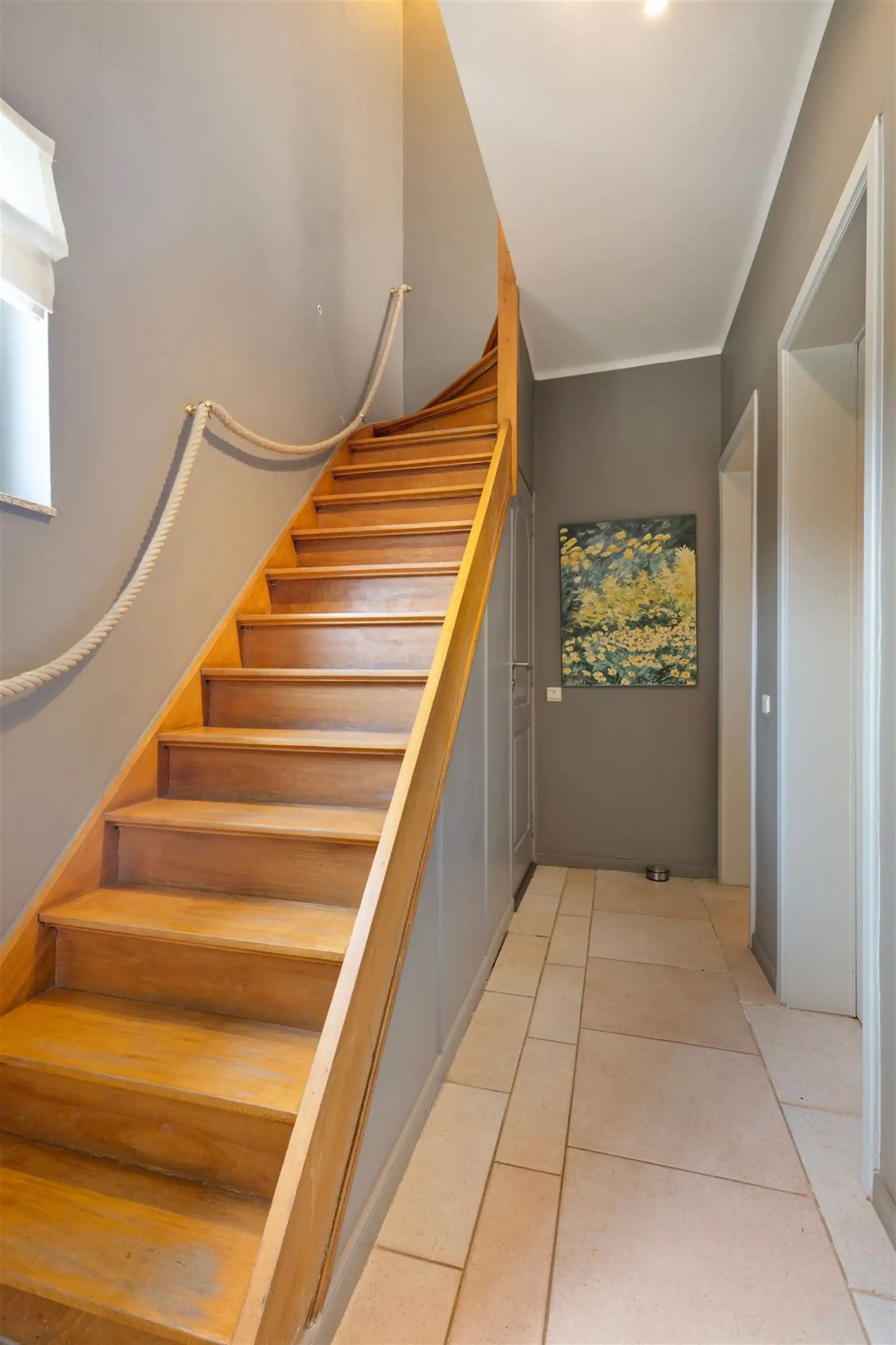 Ruime halfopen bebouwing (3 slpks), terras en tuin foto 4