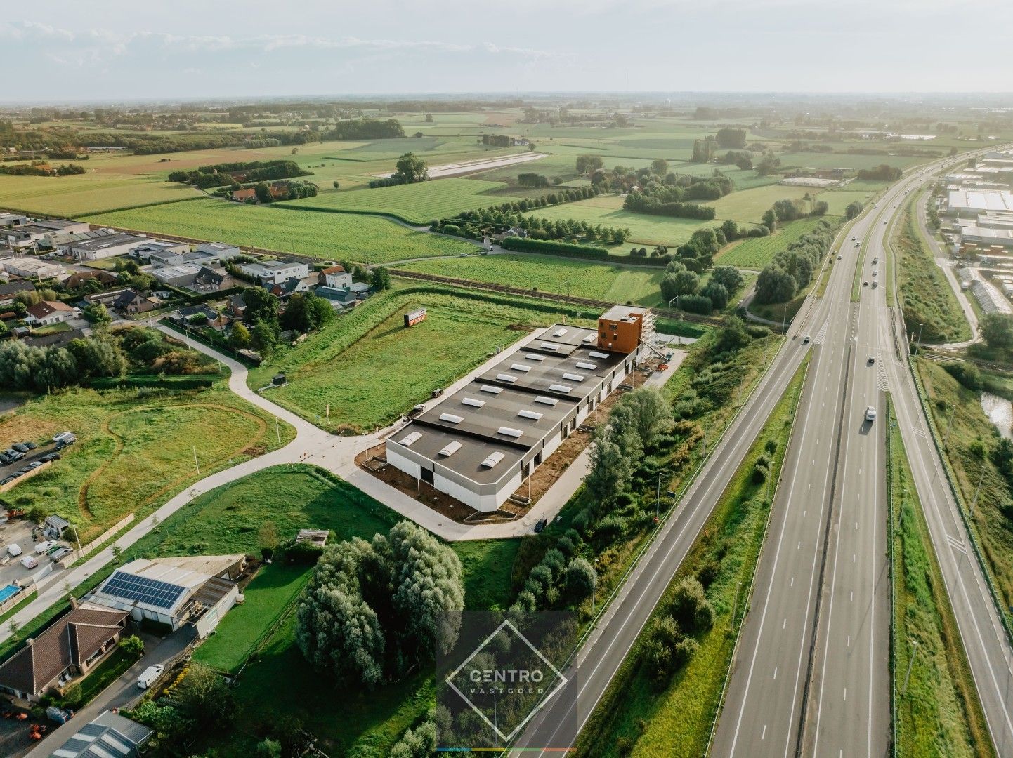Nieuwbouw KMO-unit (± 225m²) met 3 parkeerplaatsen op bedrijventerrein "Het Stoomtuig". Vlotte verbinding Ring Roeselare/E403 ! foto 15