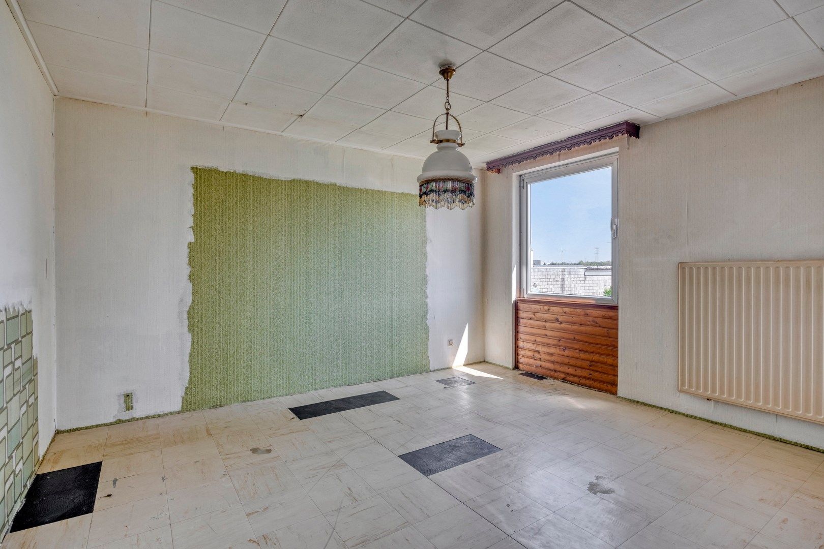 GEZINSWONING MET 4 SLAAPKAMERS EN INPANDING GARAGE TE LANAKEN ! foto 22