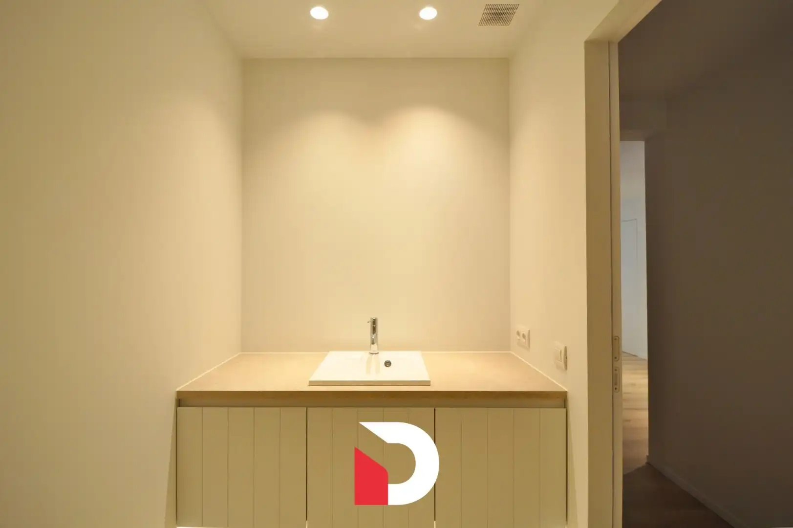 Ruim luxe appartement met 3 slaapkamers en 2 terrassen foto 14