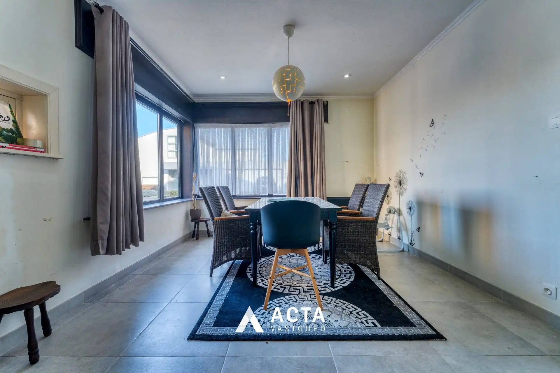 Halfopen bebouwing met vier slaapkamers in Mariakerke foto 7