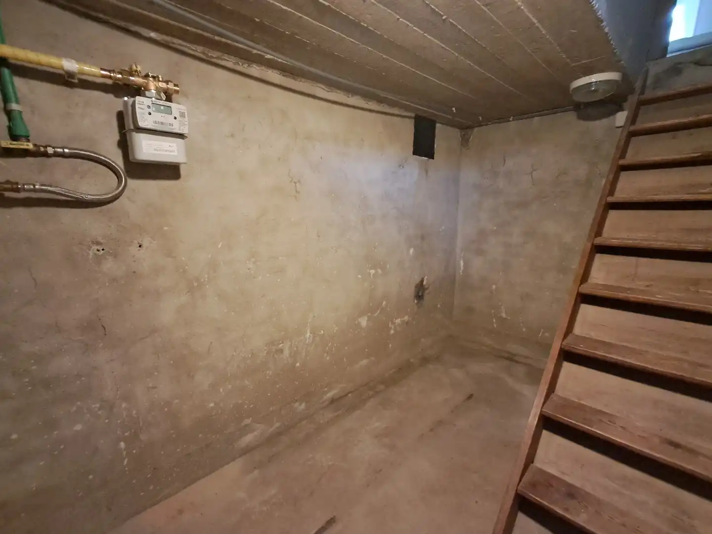 Woning in Sijsele met ruime tuin en grote garage! foto 10