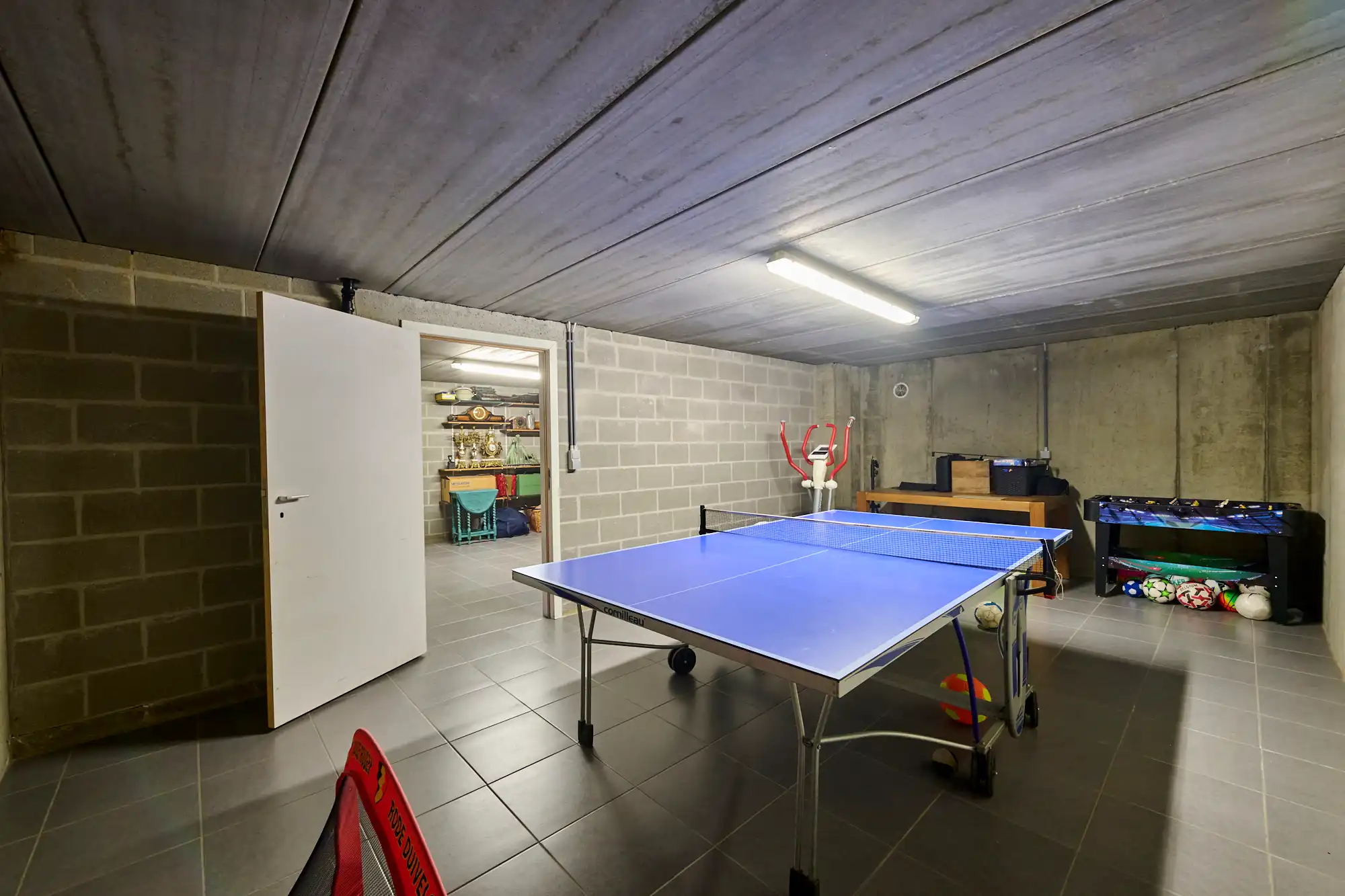 Recente villa op breed perceel prachtig zicht foto 16