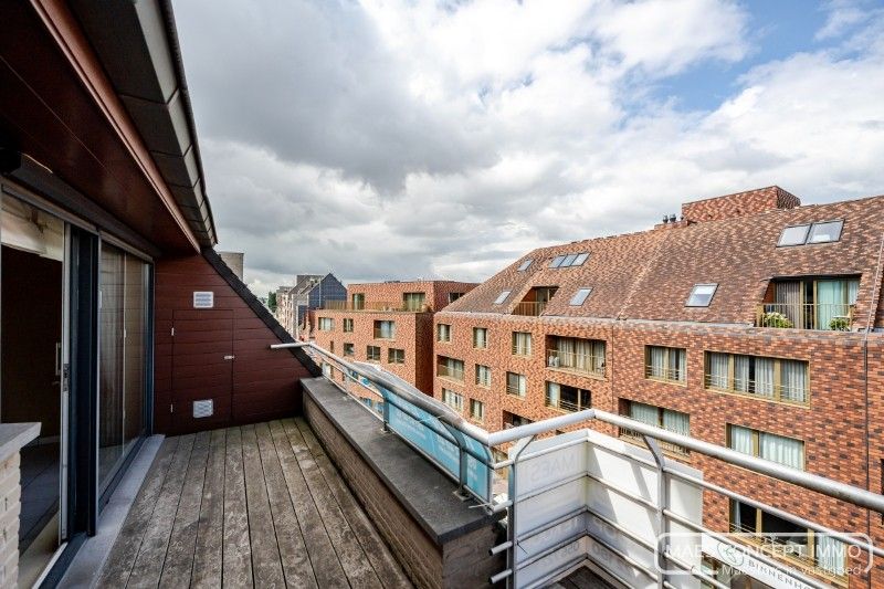 Appartement met 2 slaapkamers en 2 ruime terrassen in het hart van Roeselare foto 5