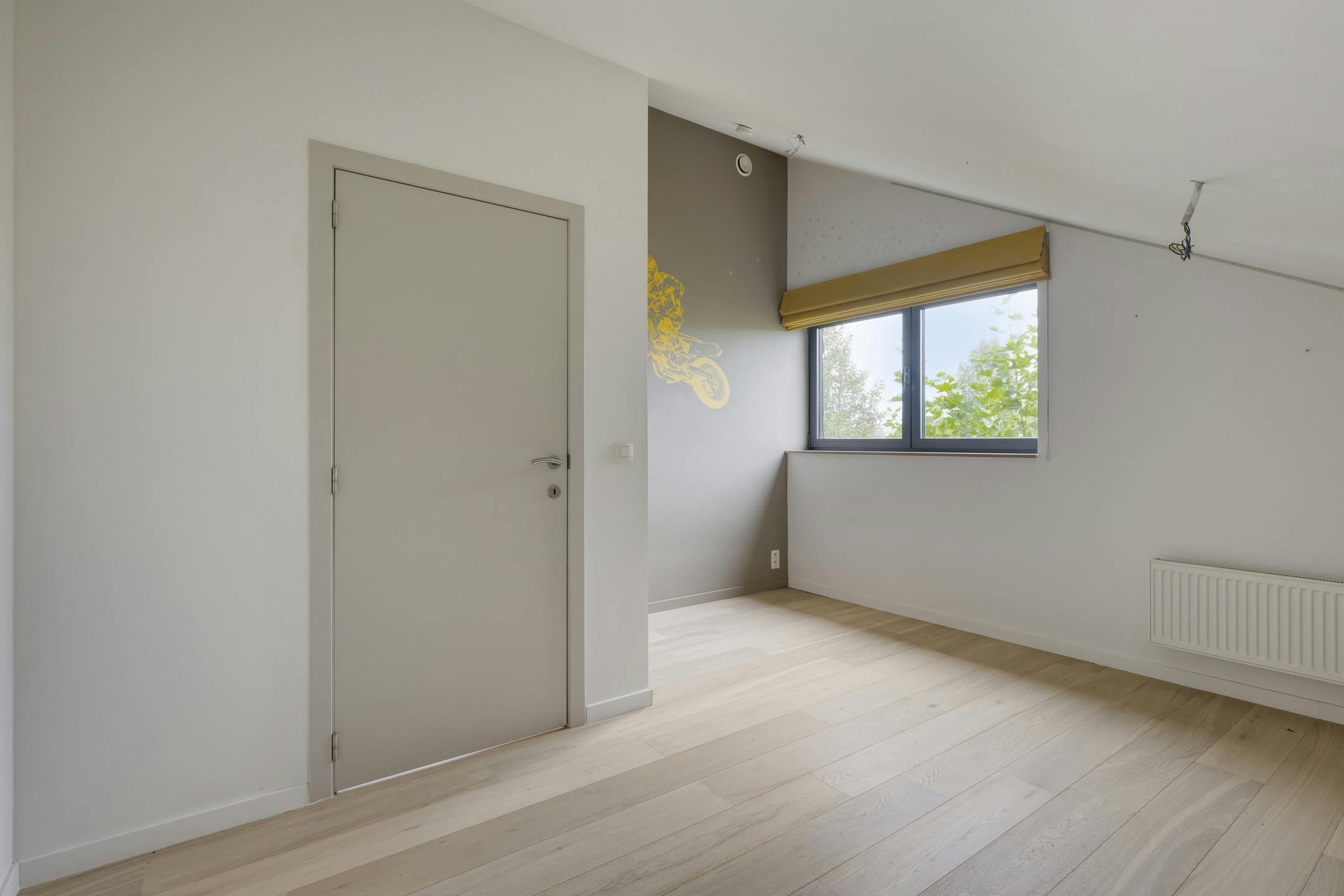 Instapklaar huis met 4 slaapkamers en ruime tuin in Kluisbergen foto 14