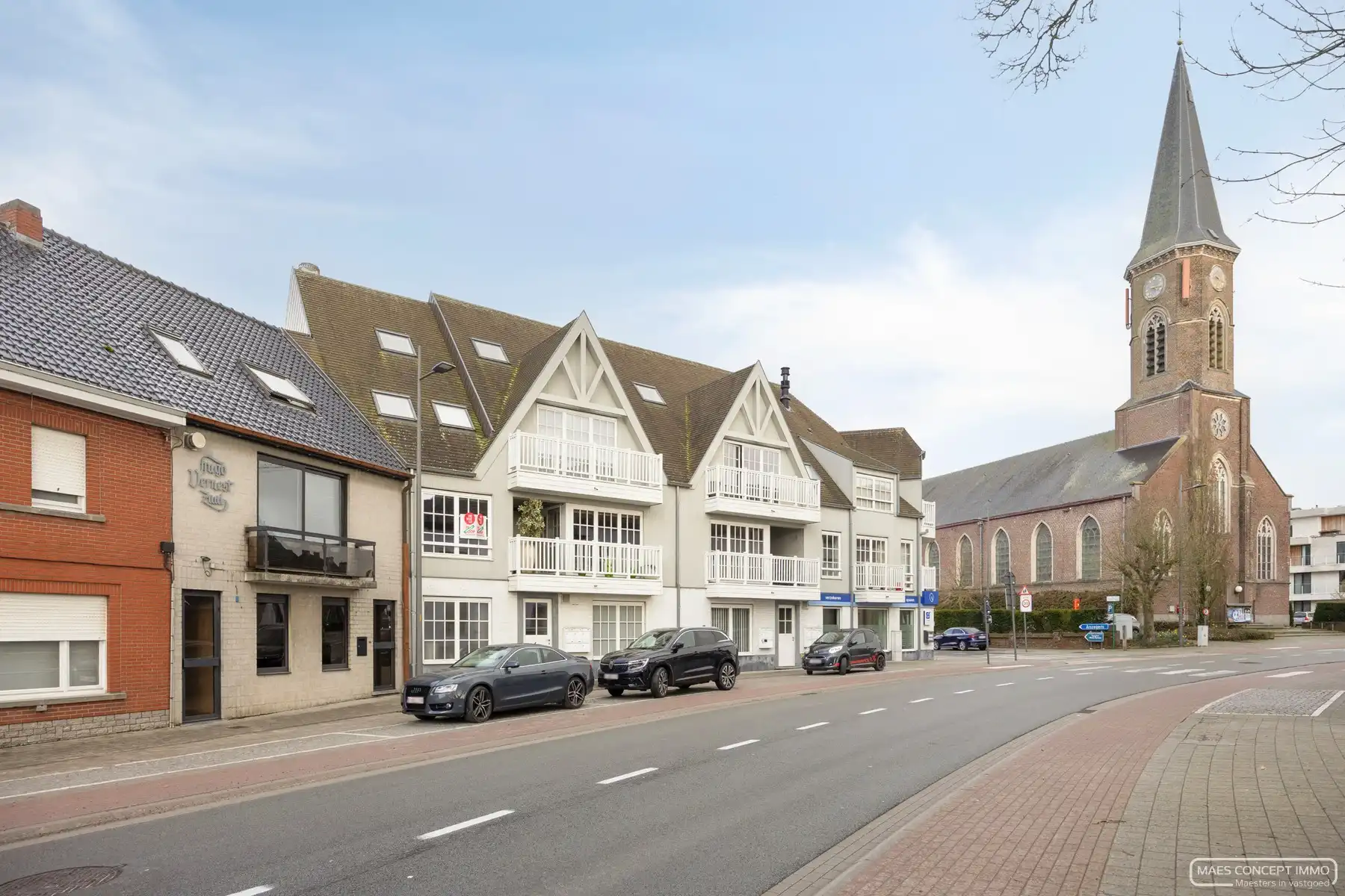 Duplex appartement te koop in Ingooigem met 2 slk, 2 badkamers en garage foto 2