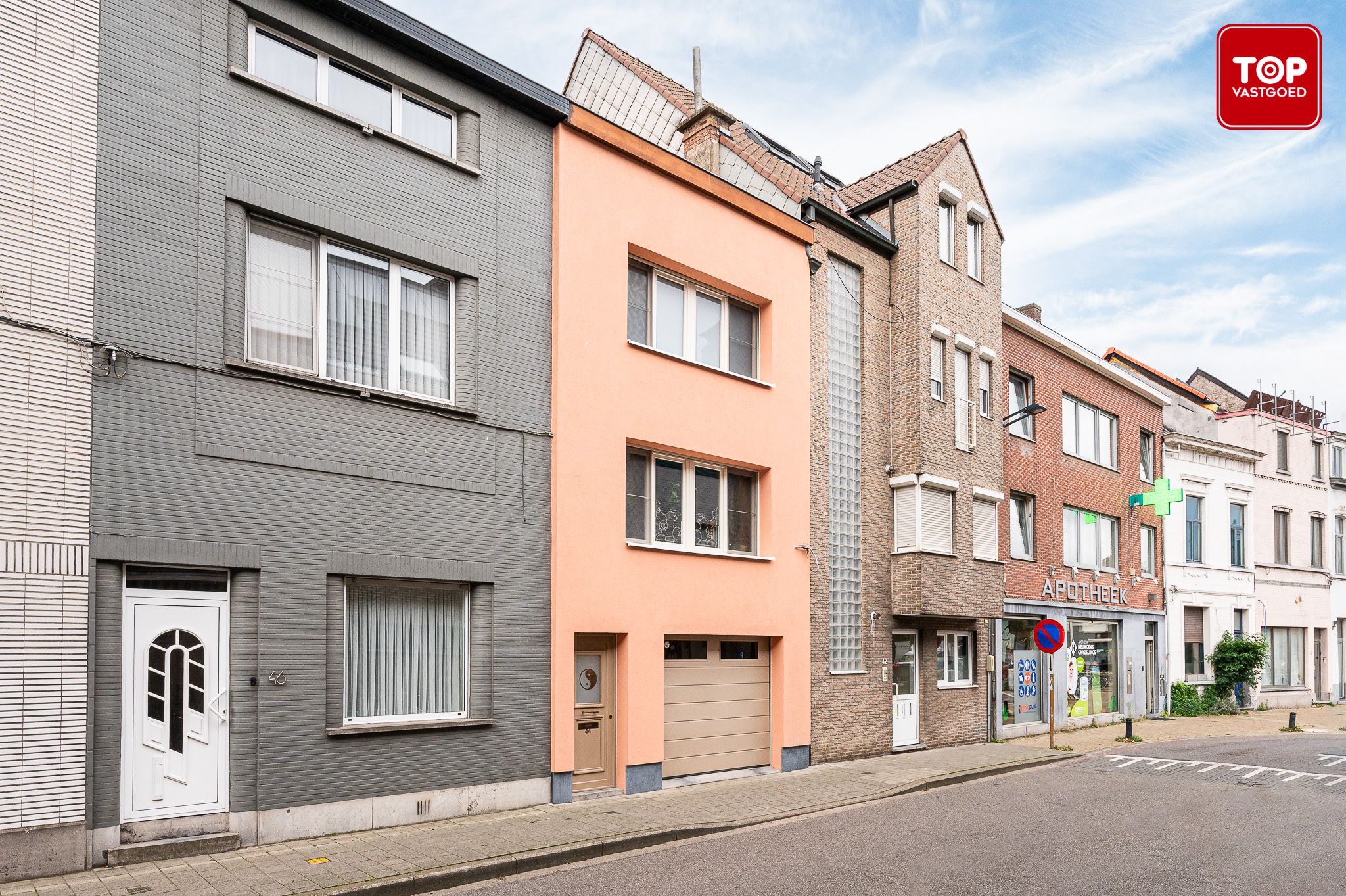 Gezellige Bel- Etage met Garage en Ruime Tuin in Hartje Gentbrugge foto 1