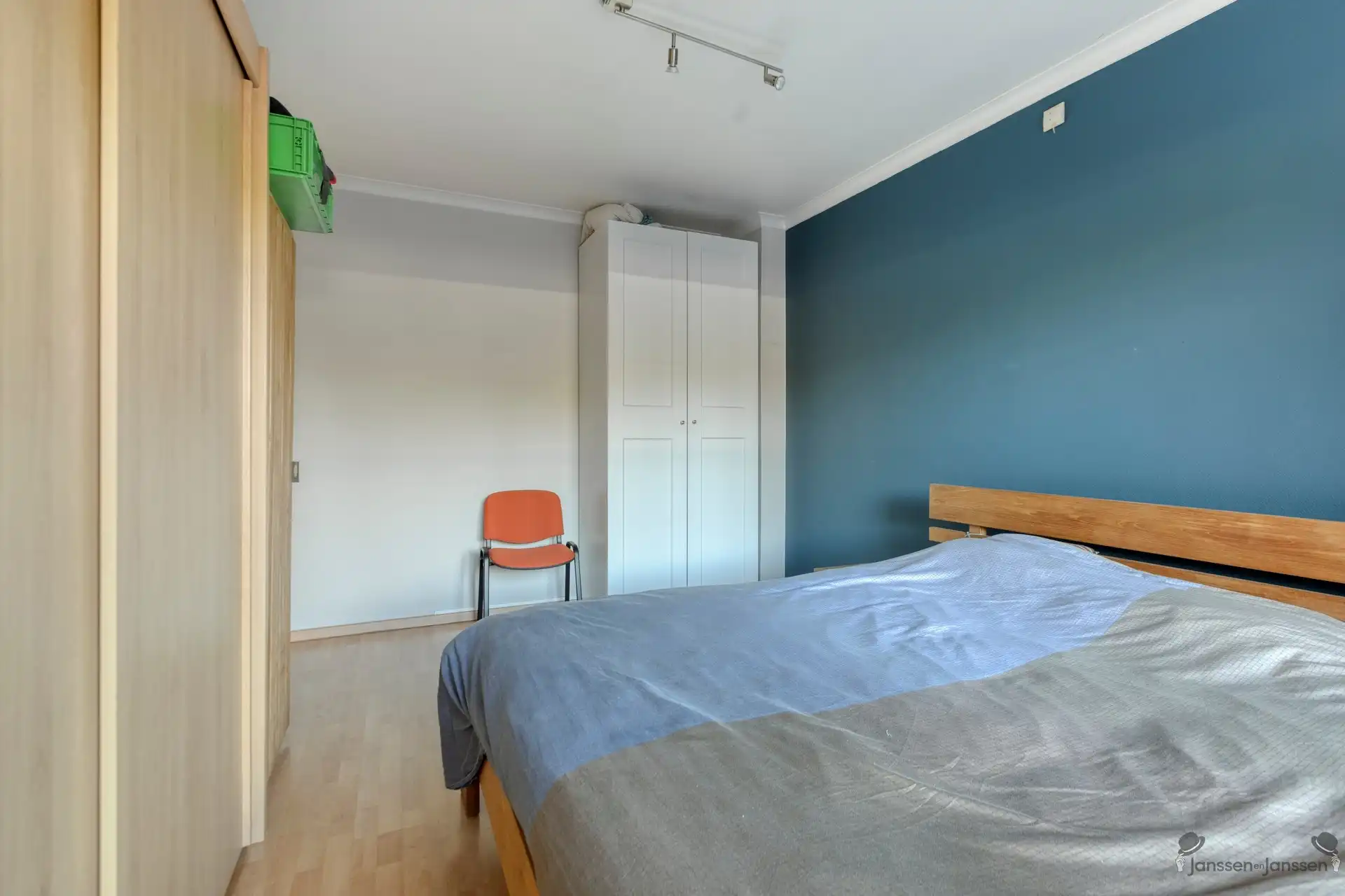 Commercieel handelspand met ruim appartement op toplocatie in Hasselt foto 20