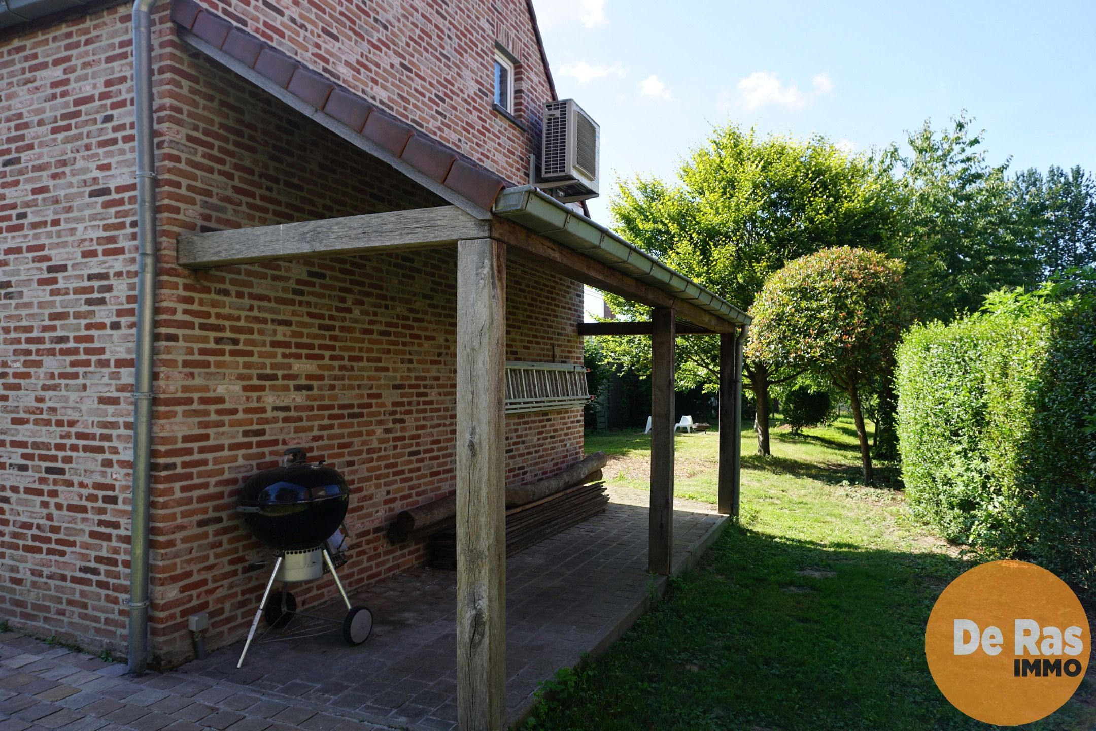 BURST - Instapklare woning met bijgebouw en ruime tuin foto 24