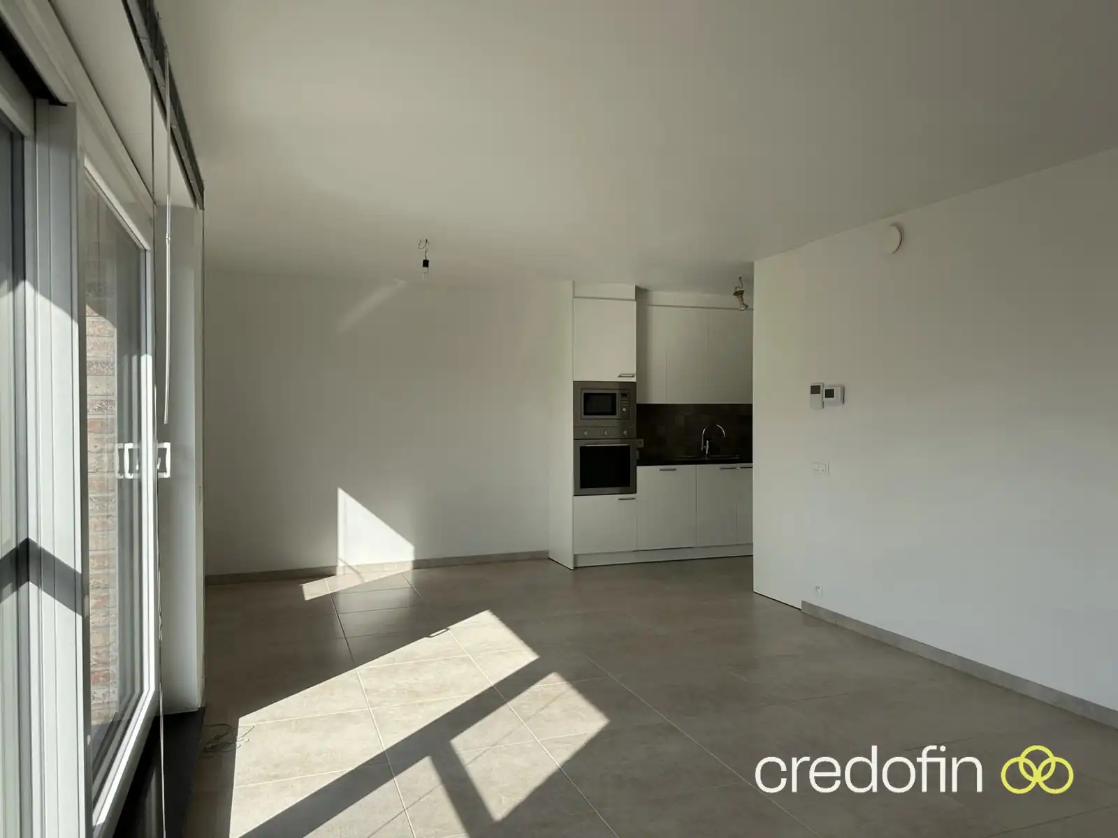 Nieuwbouwappartement met 2 slaapkamers en garage foto {{pictureIndex}}