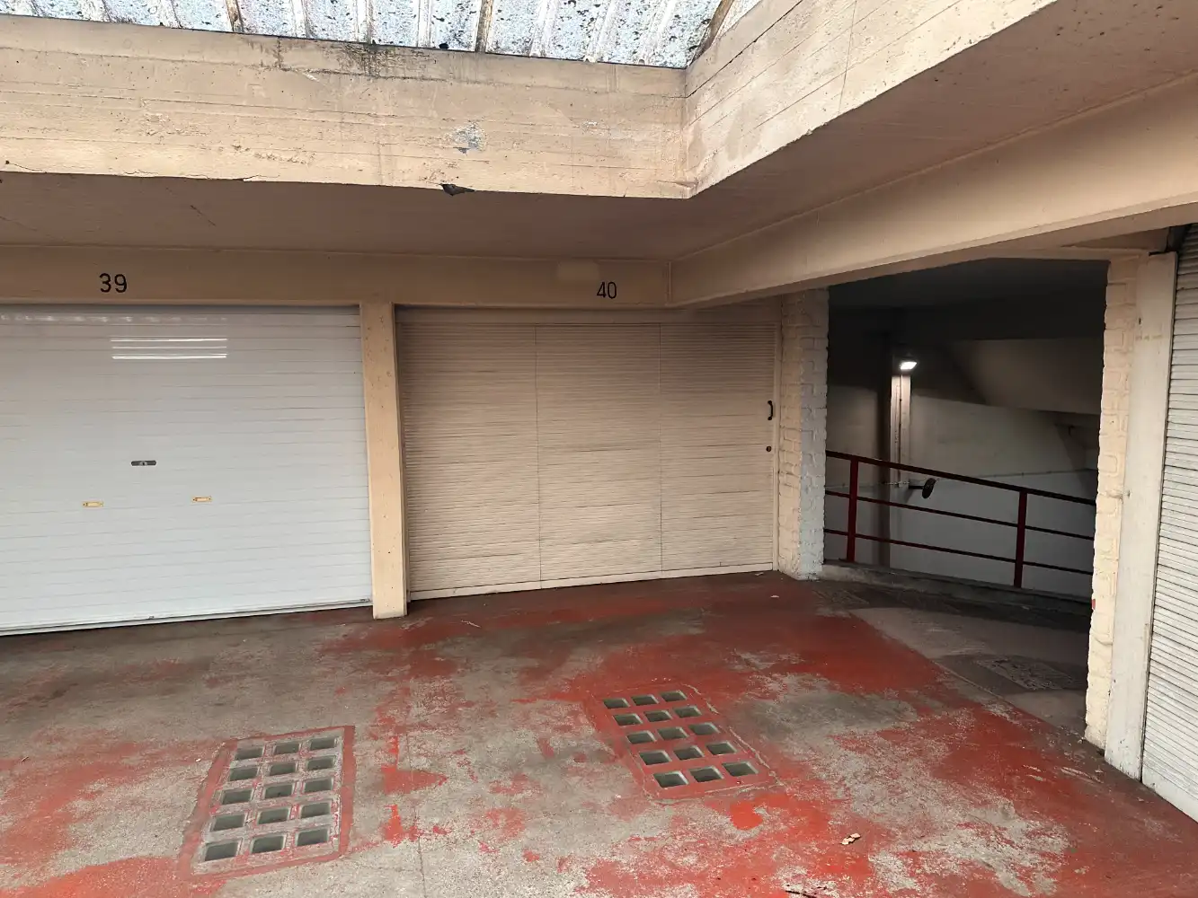 Gesloten garagebox in centrum foto 4