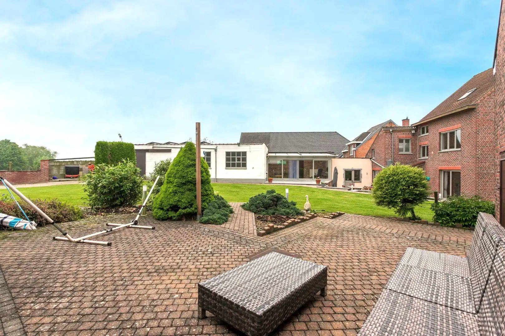 Ruime woning met naastgelegen bouwgrond en loods foto 22