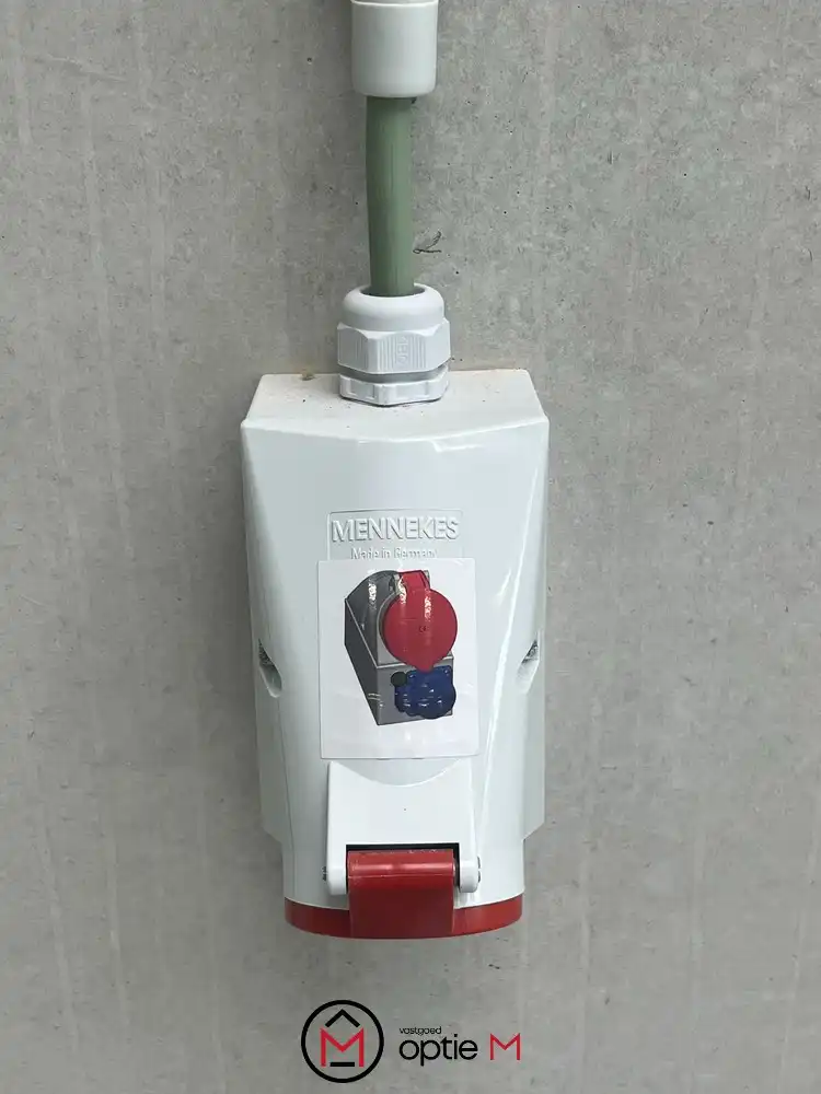 Centraal gelegen KMO-unit met sanitair/verwarming/airco in Hasselt te huur foto 9