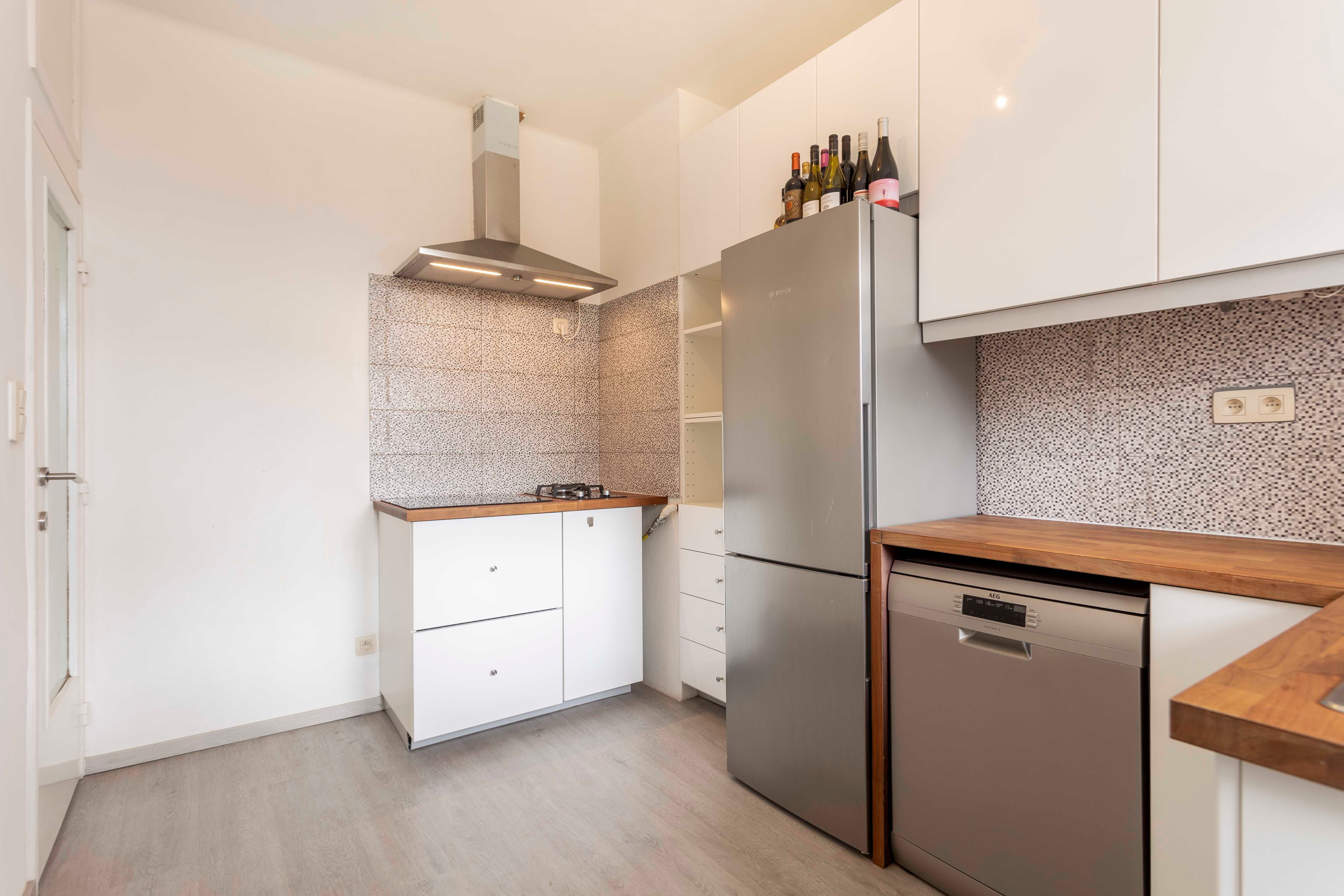 Trendy en ruim appartement met twee slaapkamers te huur in Berchem! foto 10