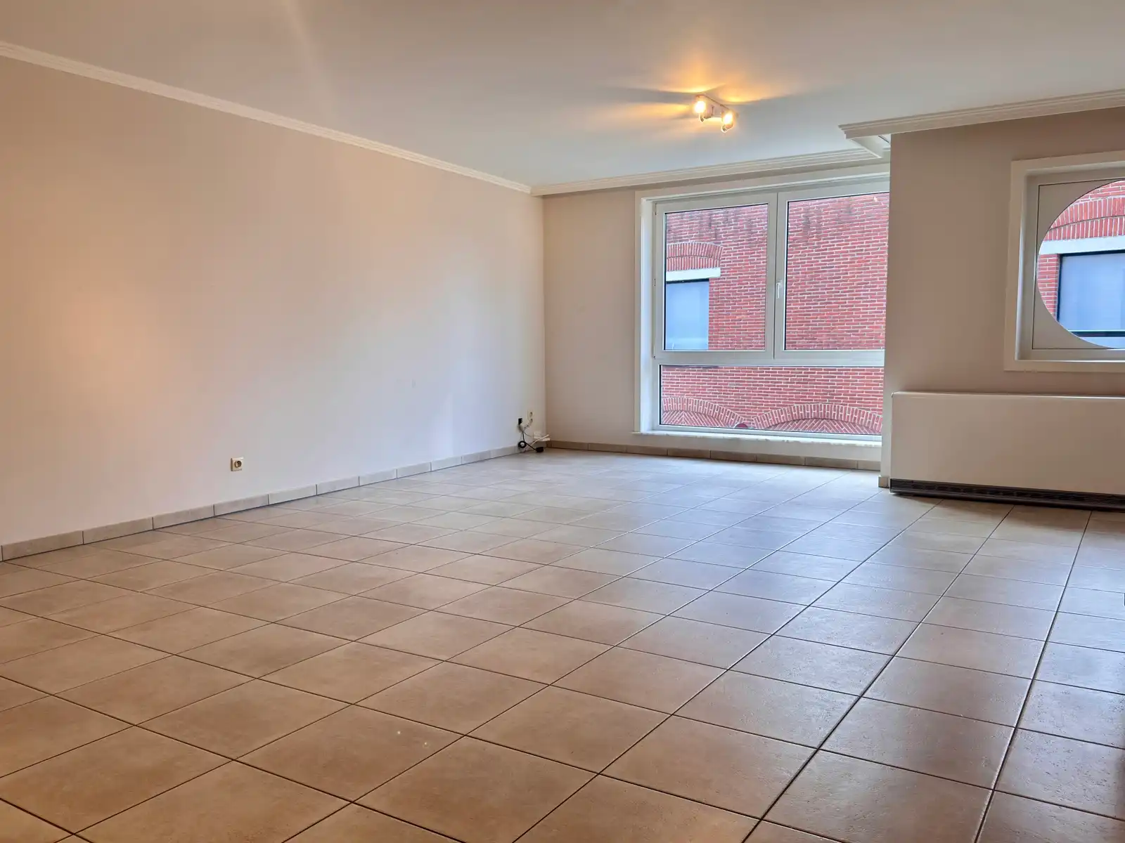 Verzorgd appartement vlakbij het centrum van Gistel. foto 2