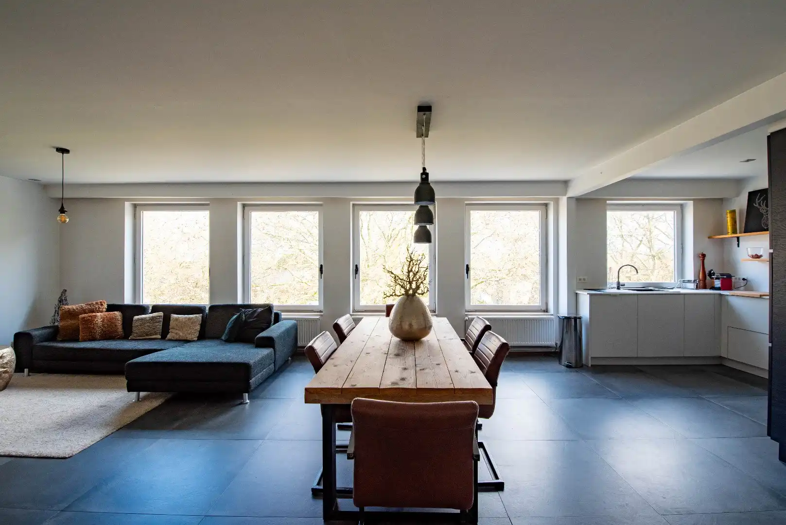 Lichtrijk appartement met 2 slaapkamers foto 2