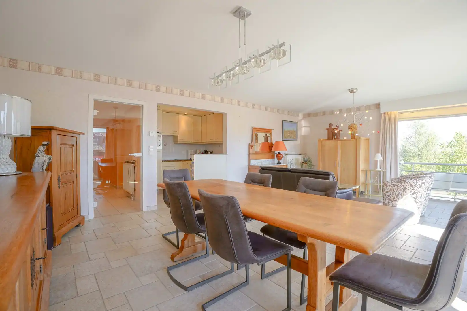 Instapklaar 2-slaapkamerappartement (89m² + 8m² terras) nabij de haven van Nieuwpoort. foto 5