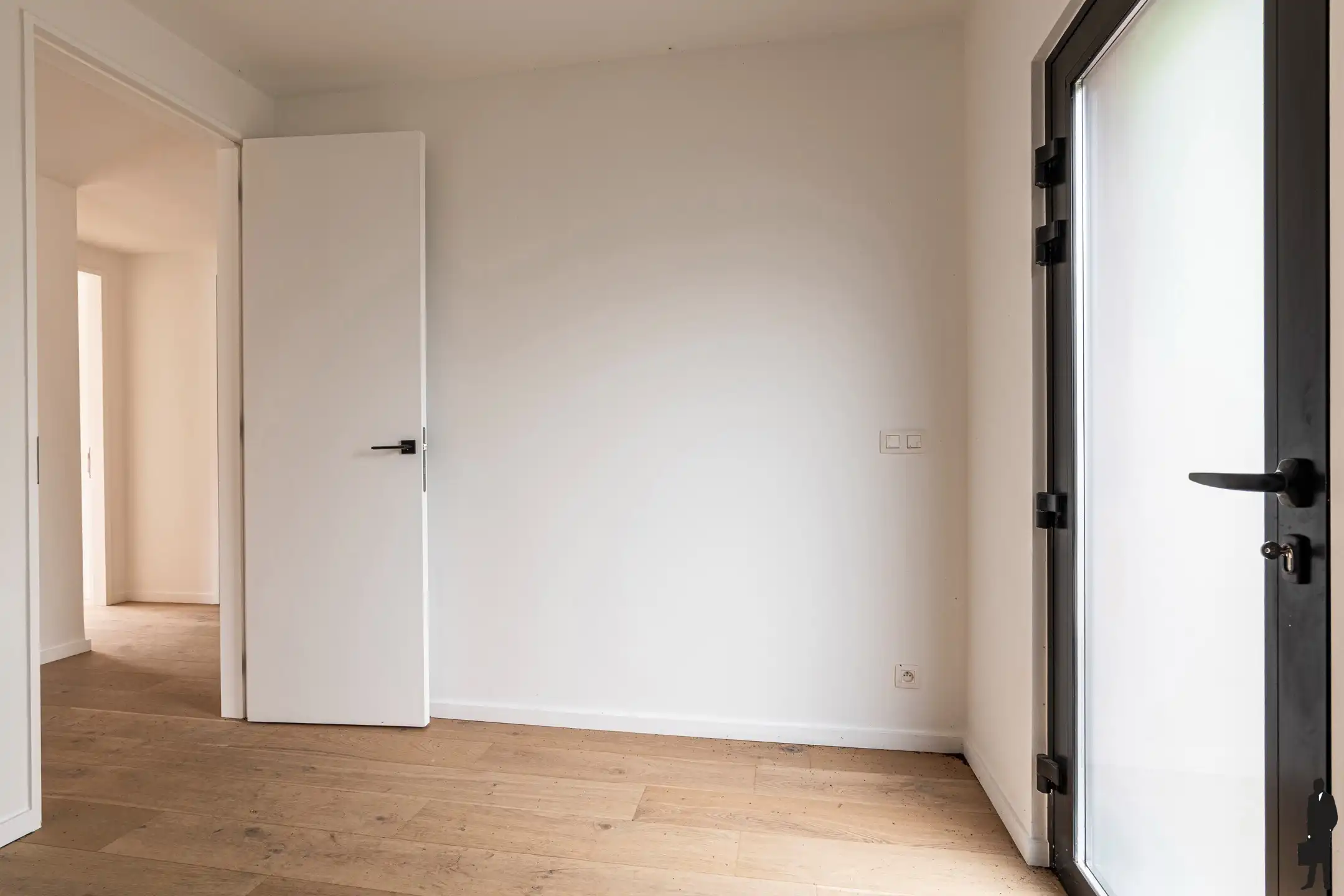 Nieuw, lichtrijk appartement - gelijkvloers, tuin, parking foto 16