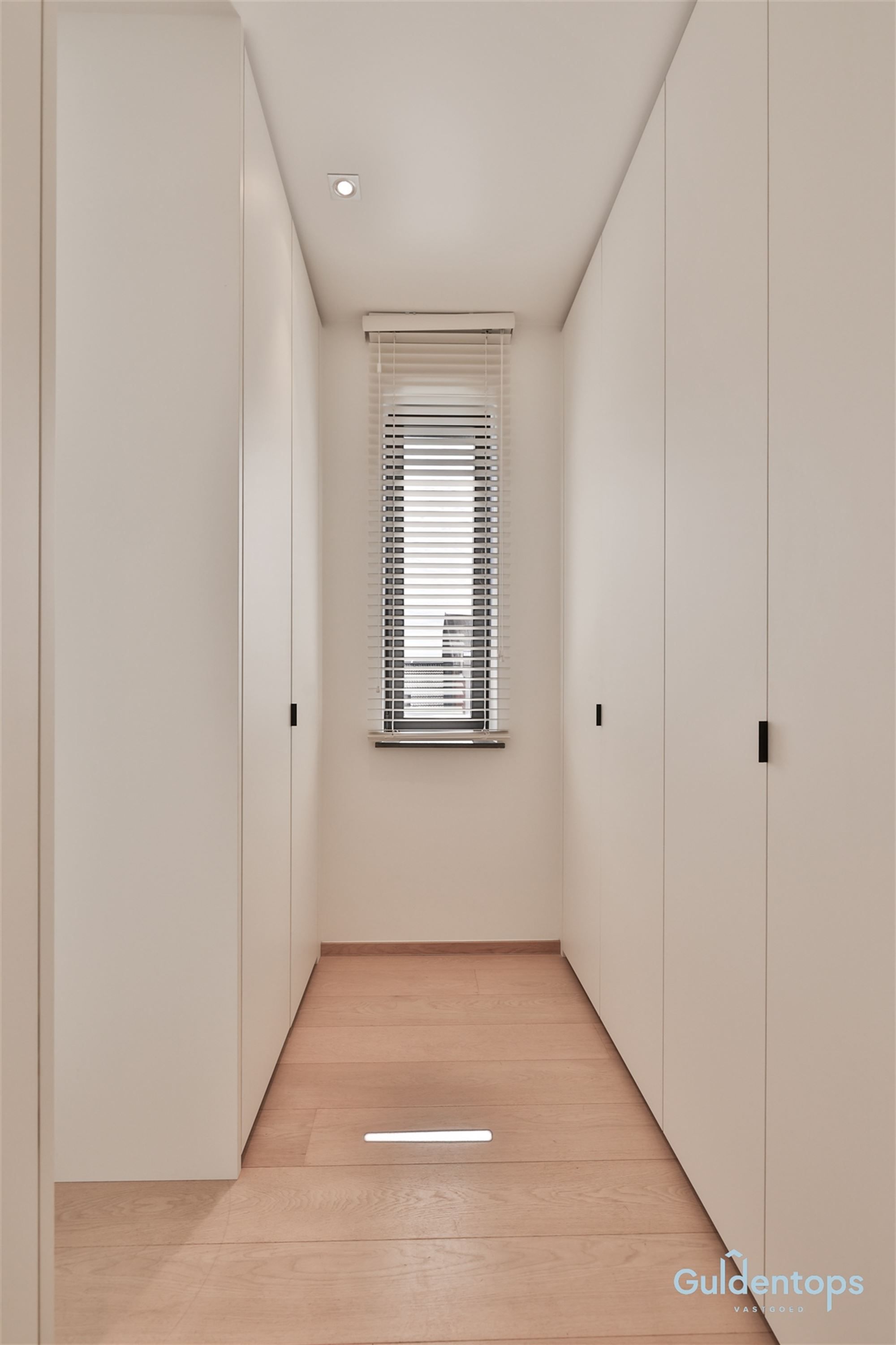 Knap ruim luxueus appartement op absolute toplocatie foto 28
