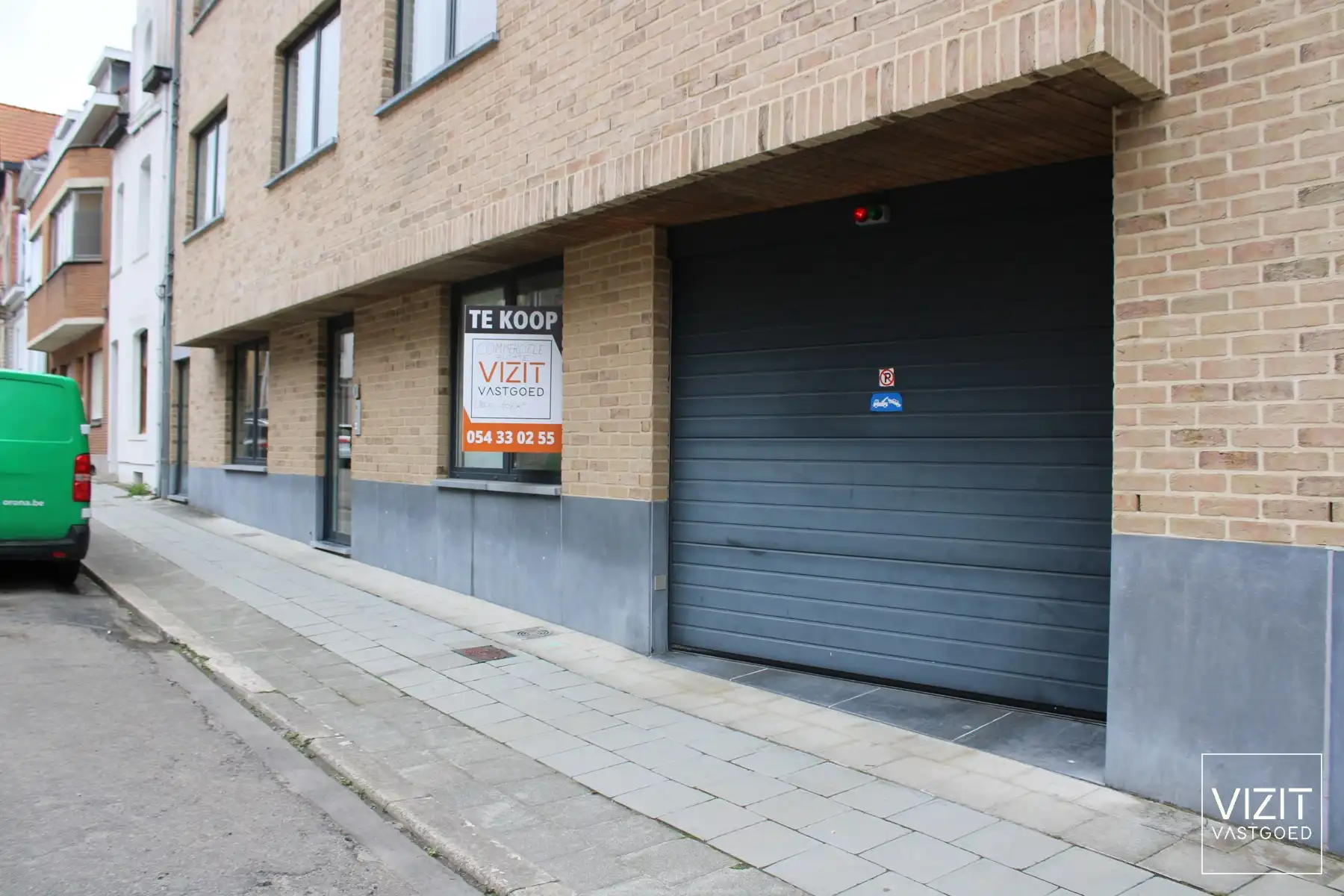 Ondergrondse parkeerplaatsen/garage met autolift   foto 3