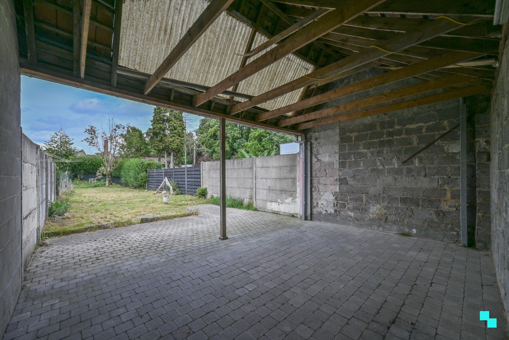 Te renoveren ééngezinswoning te Izegem foto 18