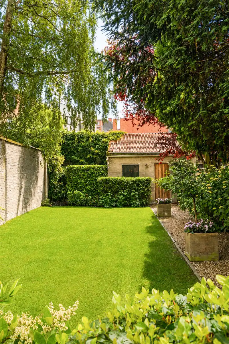 Ruime herenwoning met prachtige tuin in hartje Mechelen foto 6