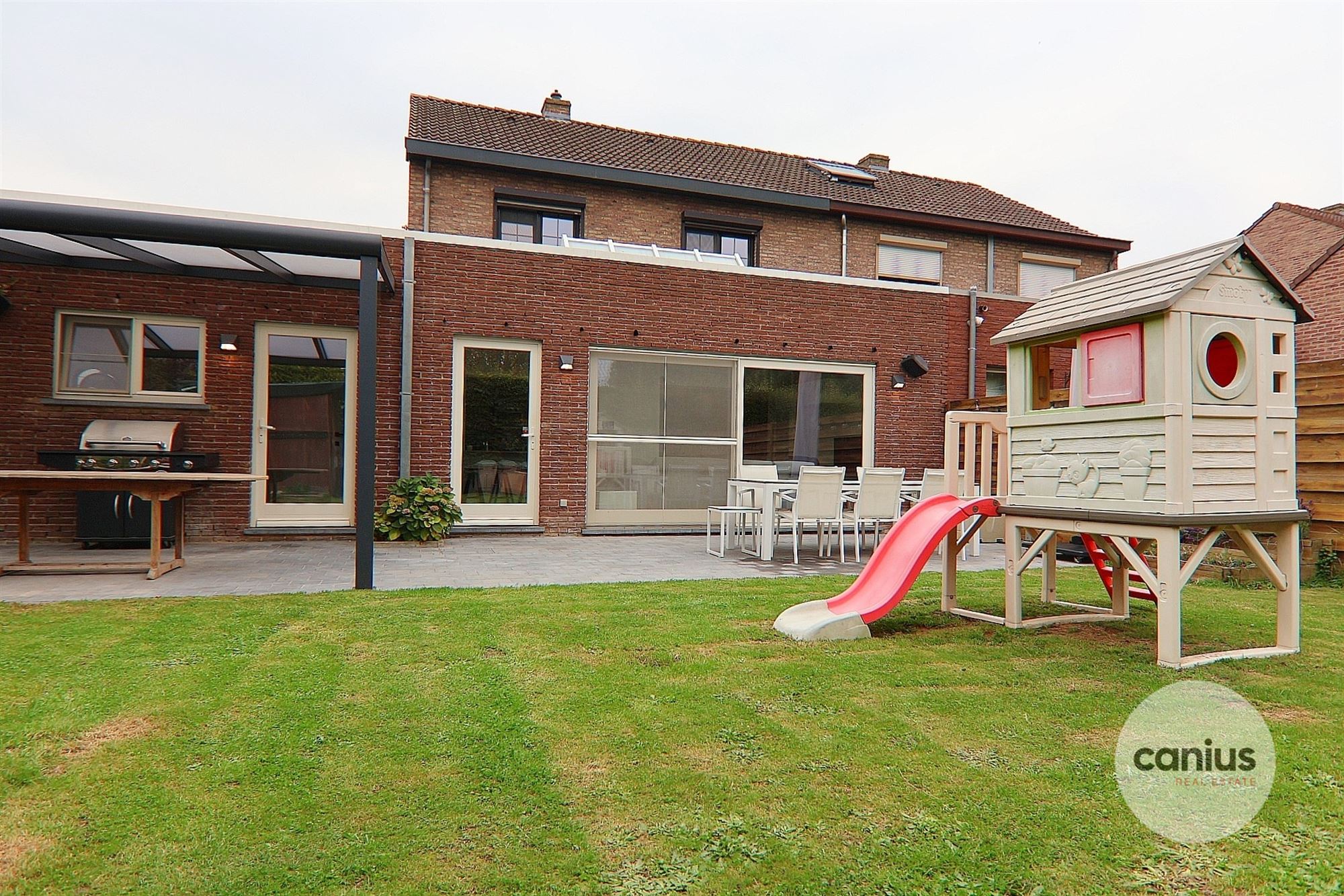 WONING MET DRIE SLAAPKAMERS EN PRAKTIJKRUIMTE TE KOOP IN SINT-TRUIDEN foto 30