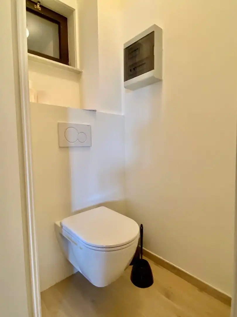 Ruim en lichtrijk appartement met 2 slaapkamers en autostaanplaats te huur in Kuurne! foto 6