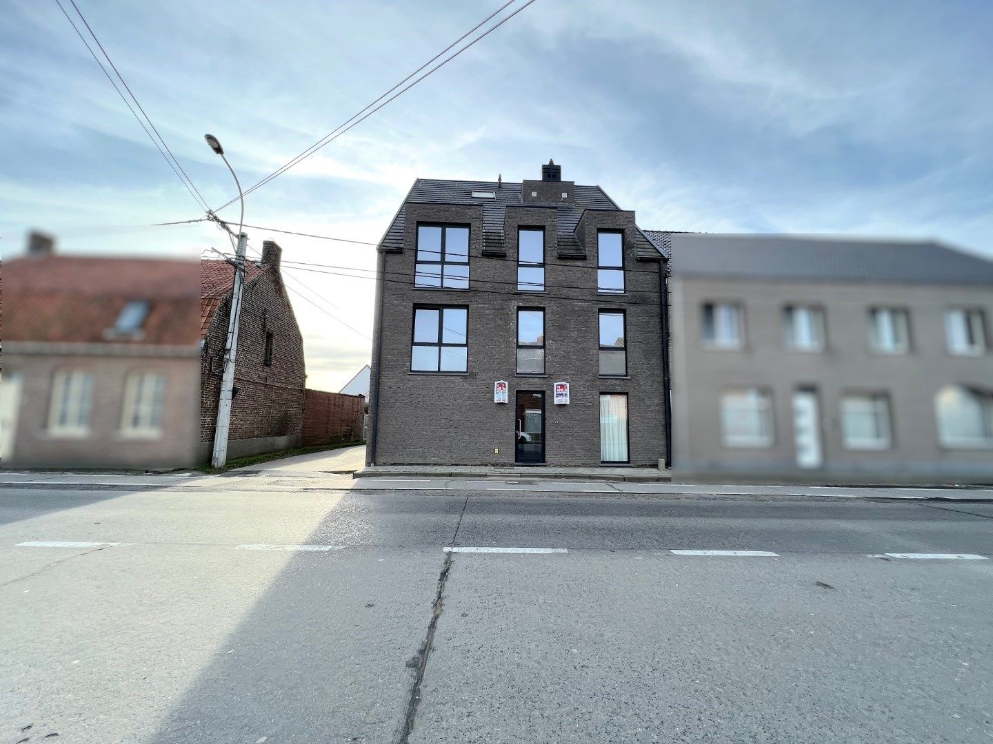 APPARTEMENT MET 2 SLAAPKAMERS EN GARAGE IN OOST-VLETEREN foto {{pictureIndex}}