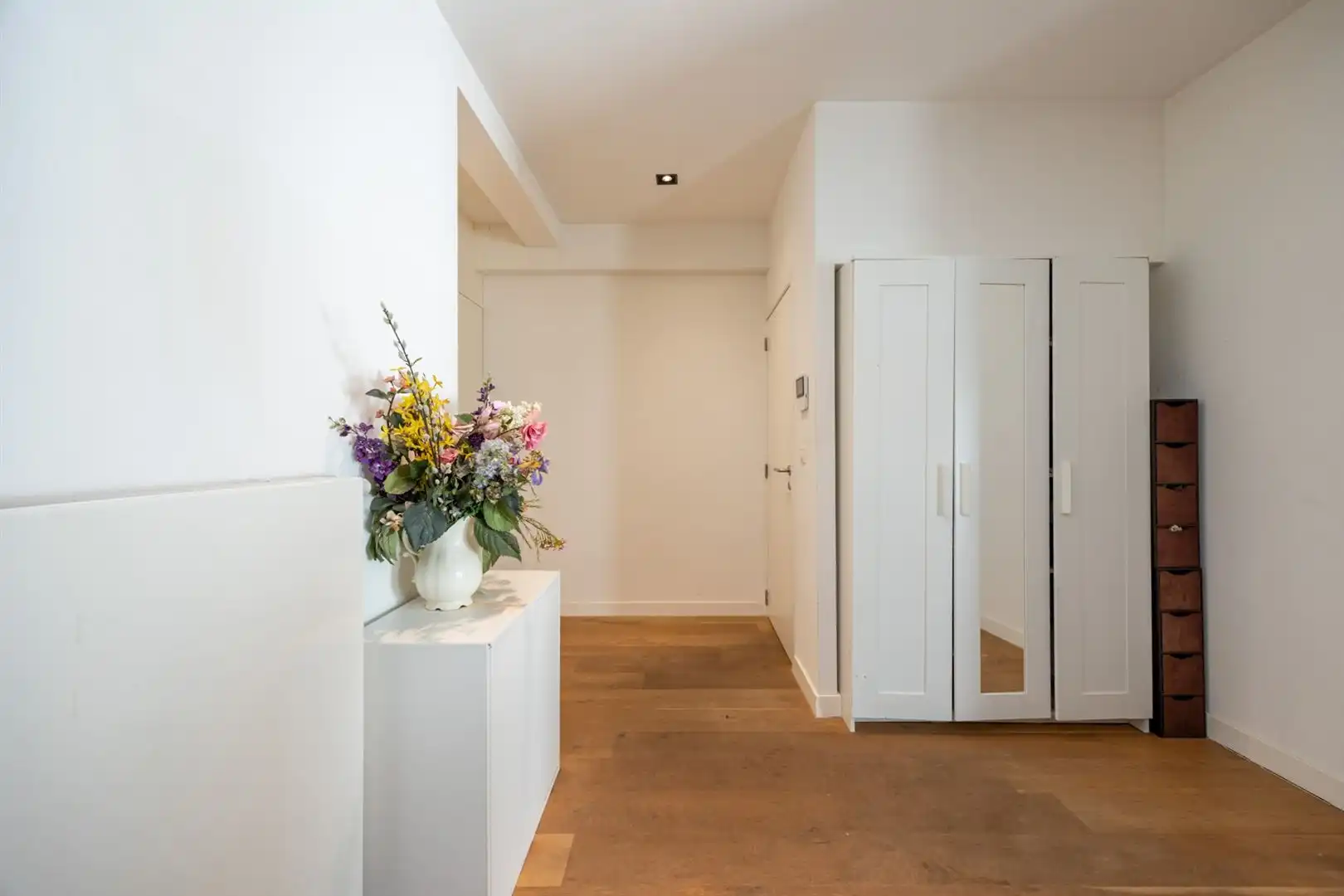 Appartement met 2 slaapkamers en gigantisch Zuid-gericht terras foto 2