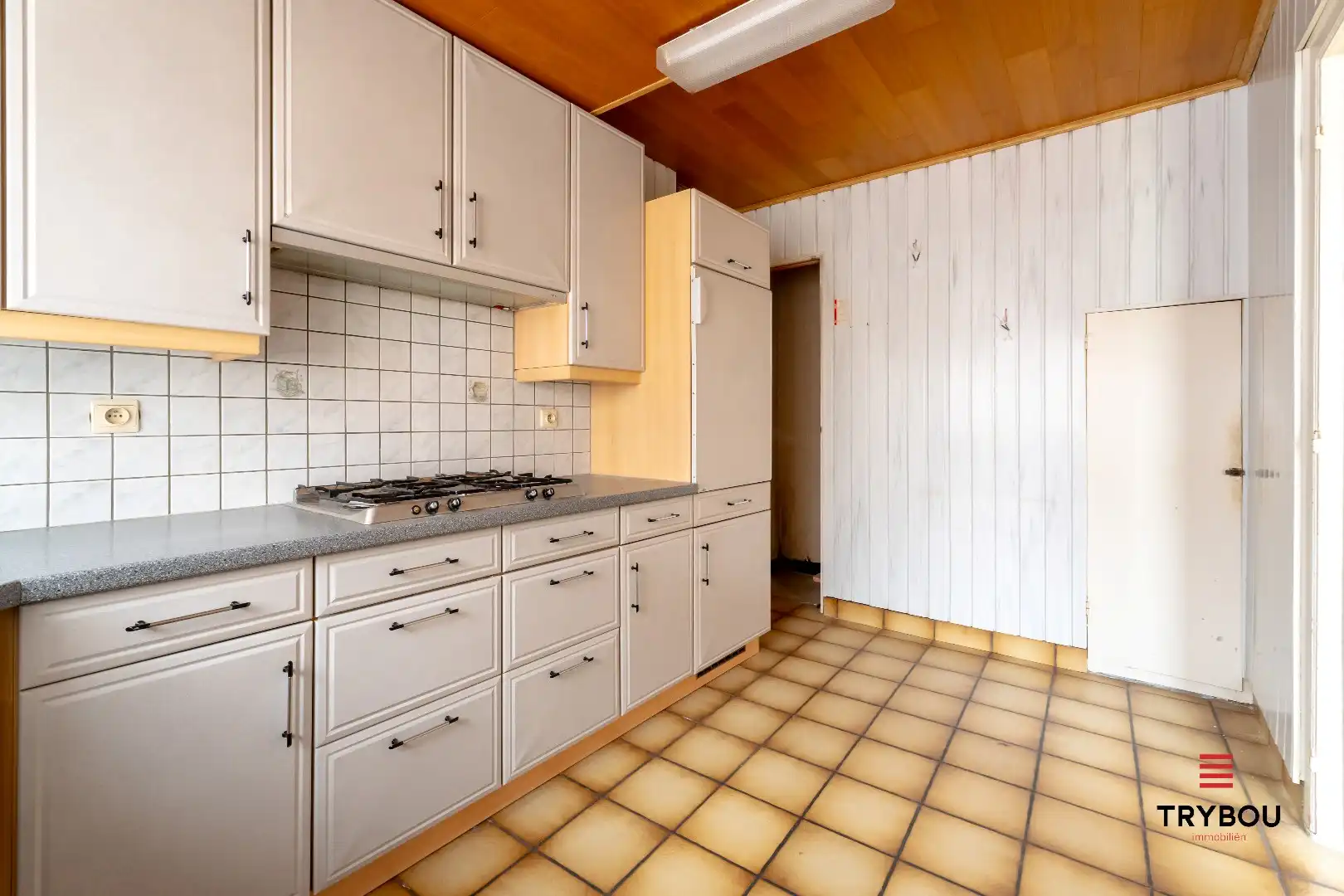 🏡 Te koop – te renoveren woning met veel potentieel in Houthulst foto 8