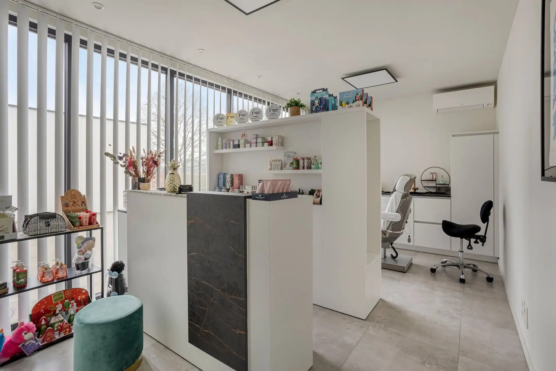 Moderne, stijlvolle villa met private praktijkruimte foto 7