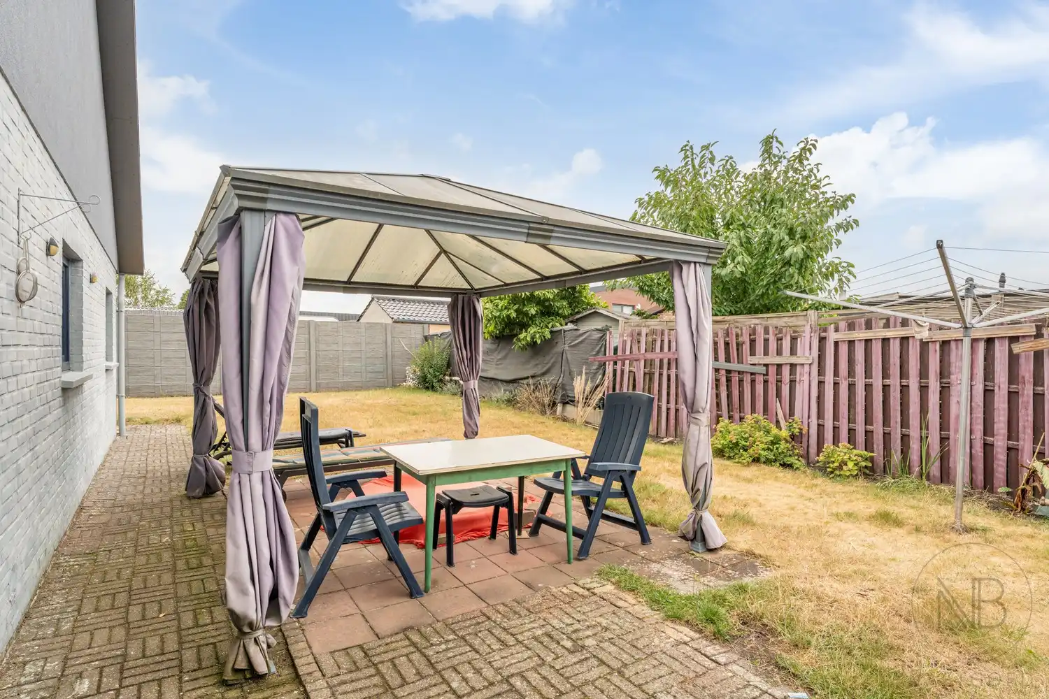 Ruime halfopen woning met 5 slaapkamers en een zolder om verder in te richten! foto 20