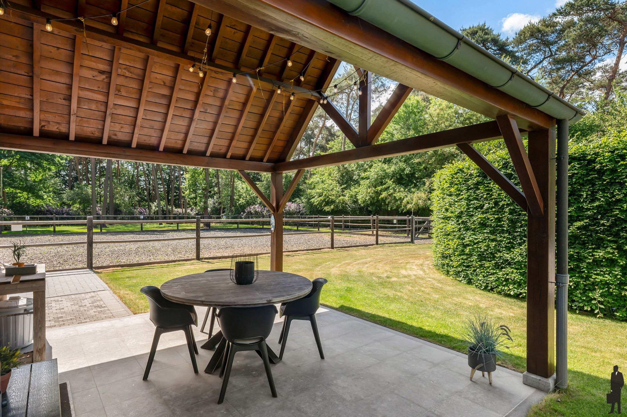 Topvilla met paardenaccomodatie, infinity-pool en 2e woning! foto 79