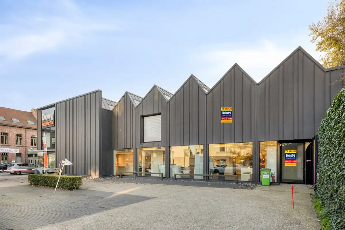 Moderne kantoorruimte op toplocatie nabij E40 en stadscentrum foto {{pictureIndex}}