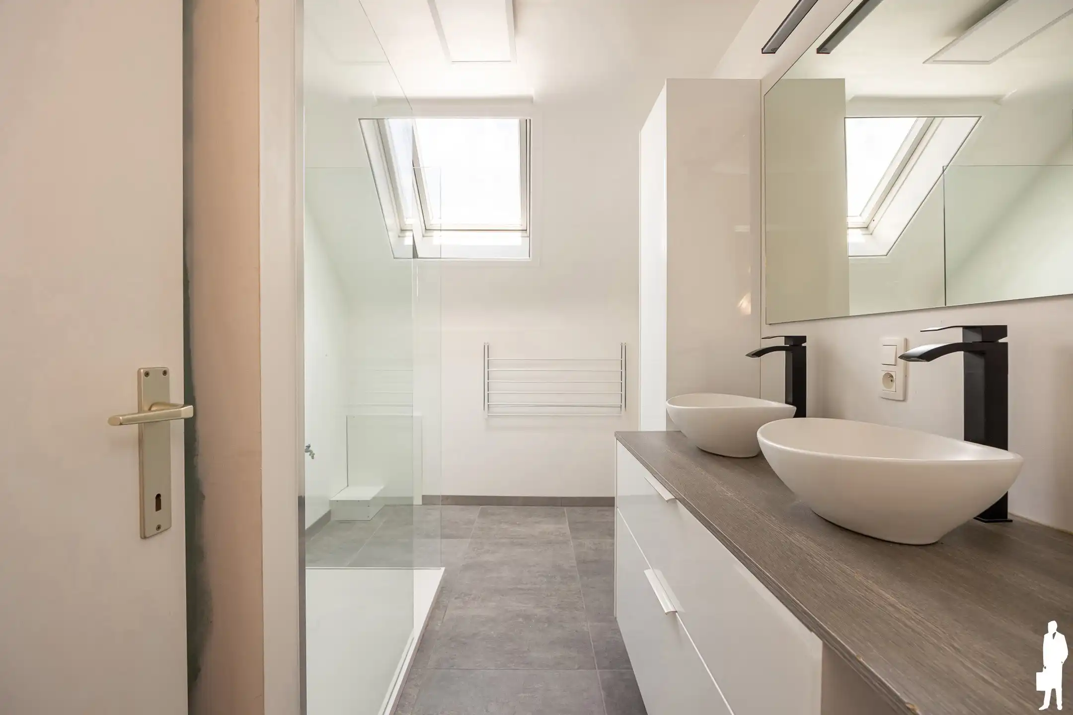 Instapklaar duplexappartement  op topligging in Sint-Niklaas foto 8