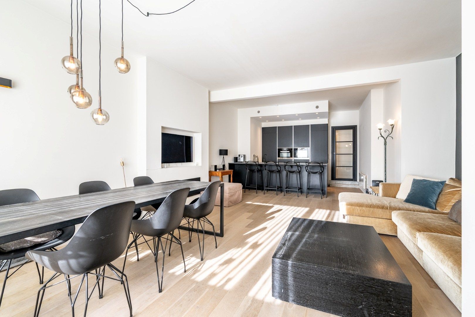 Stijlvol appartement op wandelafstand van het Albertstrand foto 3