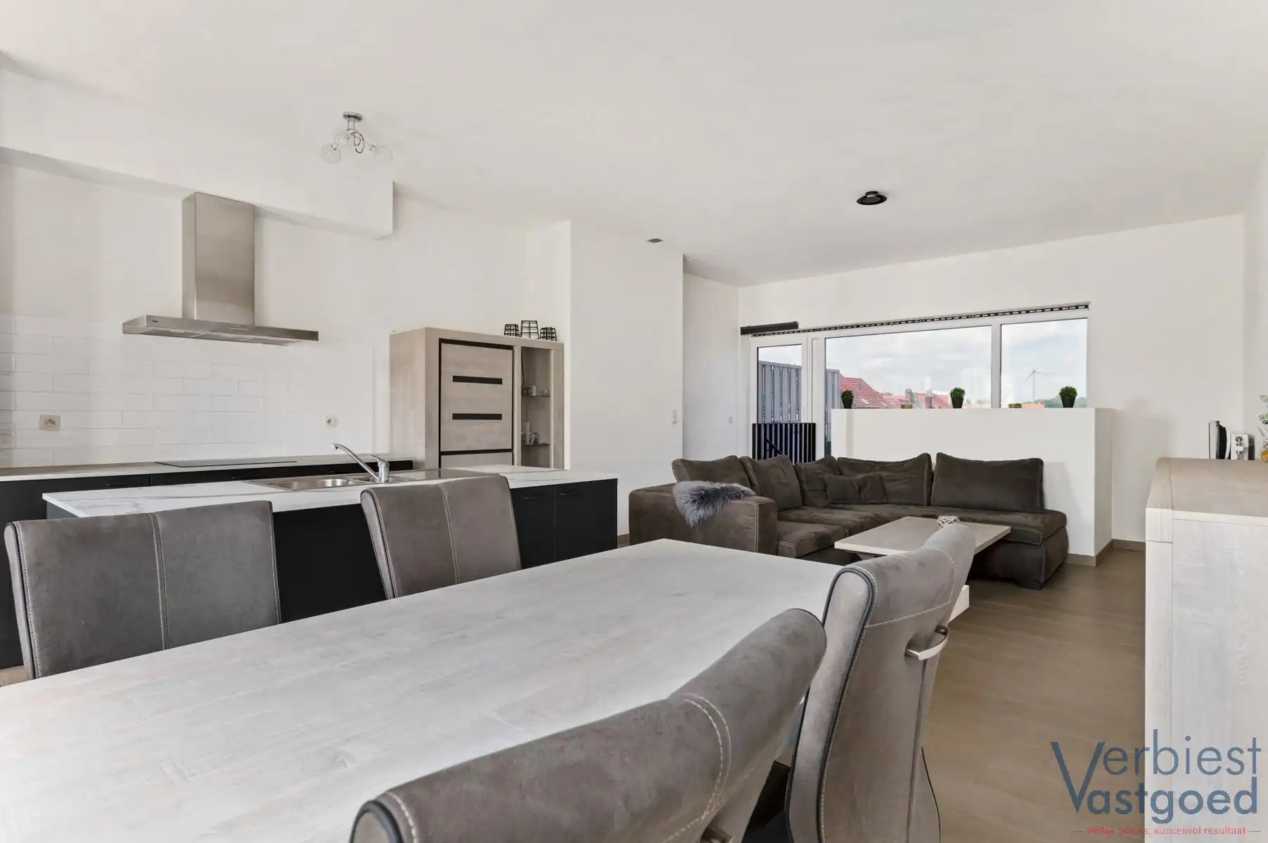 Luxueus en energiezuinig duplexappartement te huur in hartje Ekeren foto 6