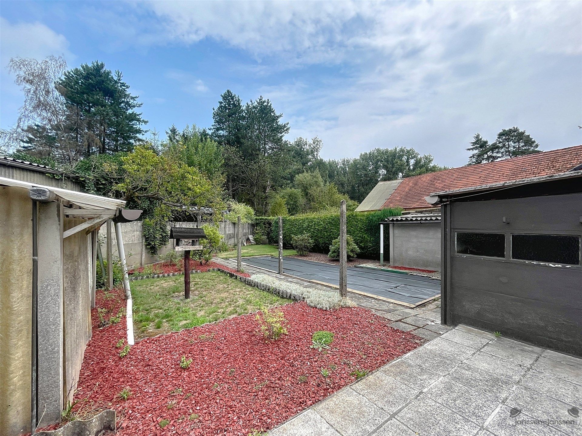 Te renoveren laagbouwwoning op ruim perceel van 585 m² – Brasschaat foto 12