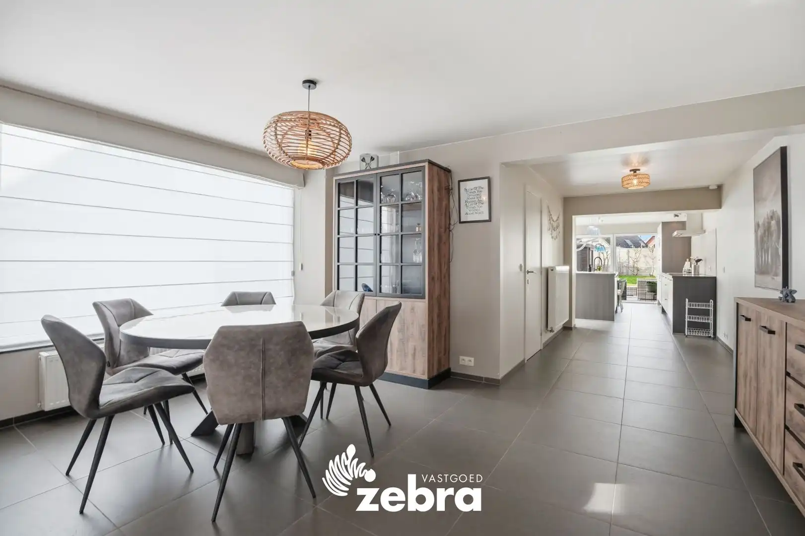 Instapklare woning met 4 slaapkamers nabij centrum Meulebeke! foto 4