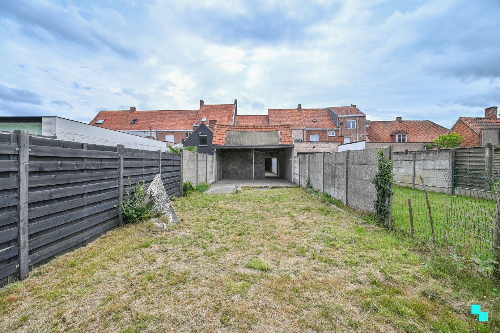 Te renoveren ééngezinswoning te Izegem foto 30