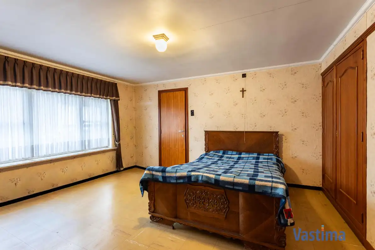 Woning met loods en grote tuin foto 21