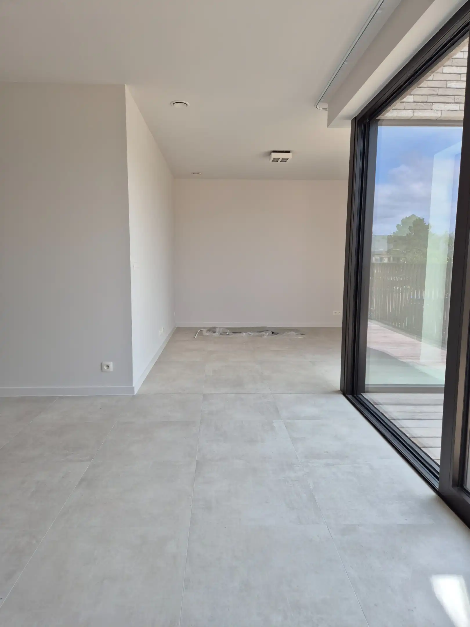 Nieuwbouwappartement met 2 slaapkamers en terras foto 8