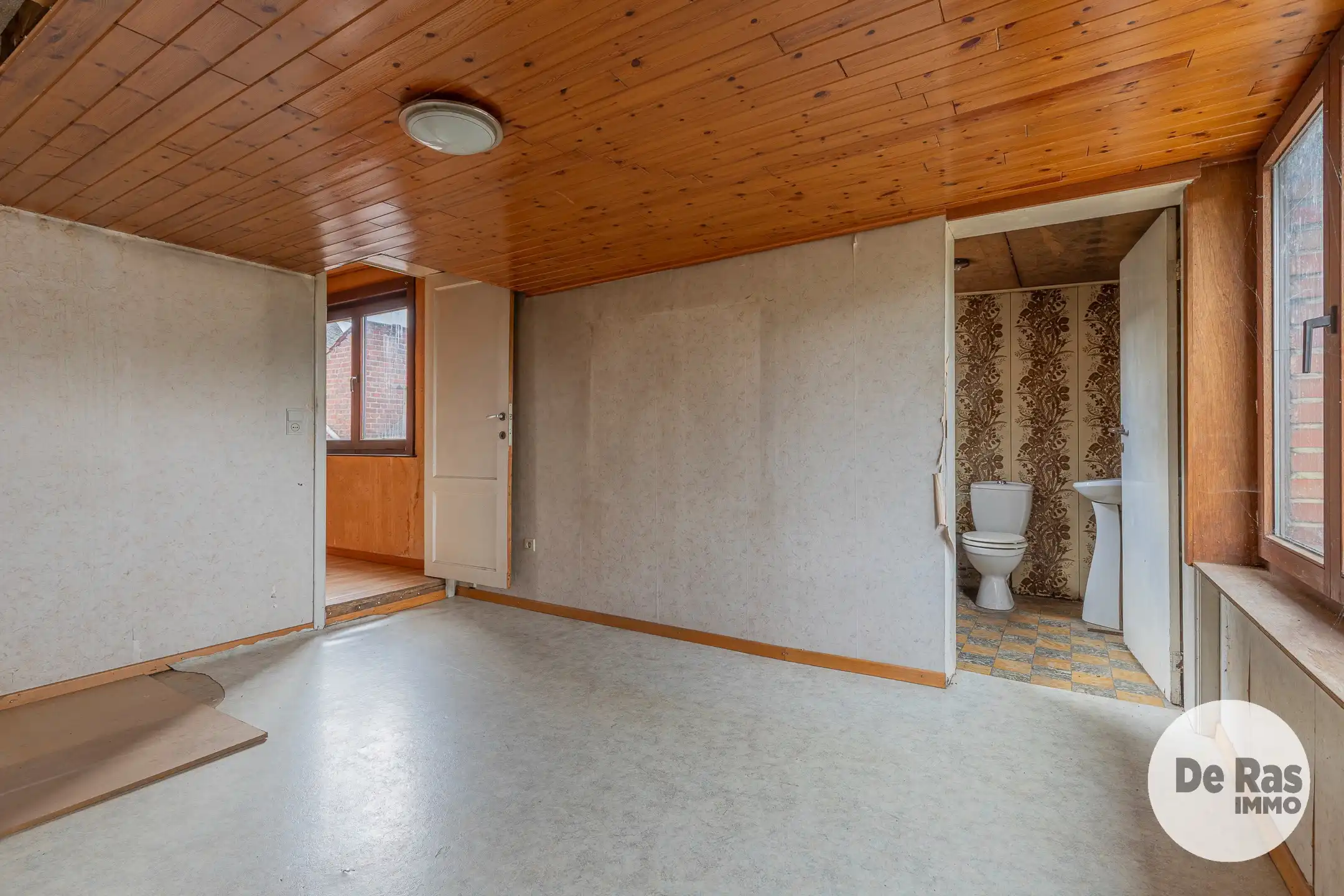 OOSTERZELE - Te renoveren woning met tal van mogelijkheden foto 21