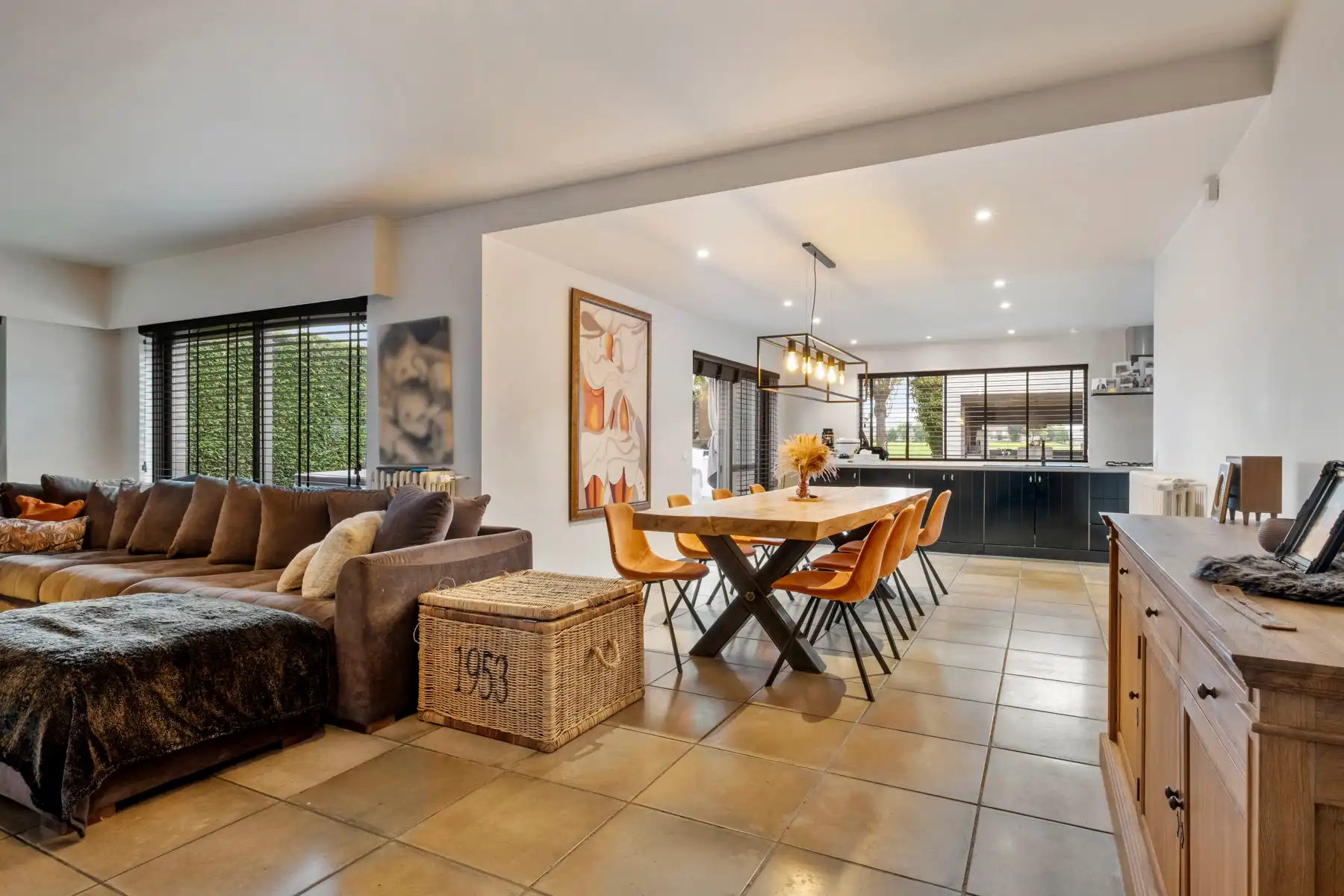 Hedendaagse woning met handelsruimte te Torhout foto 2