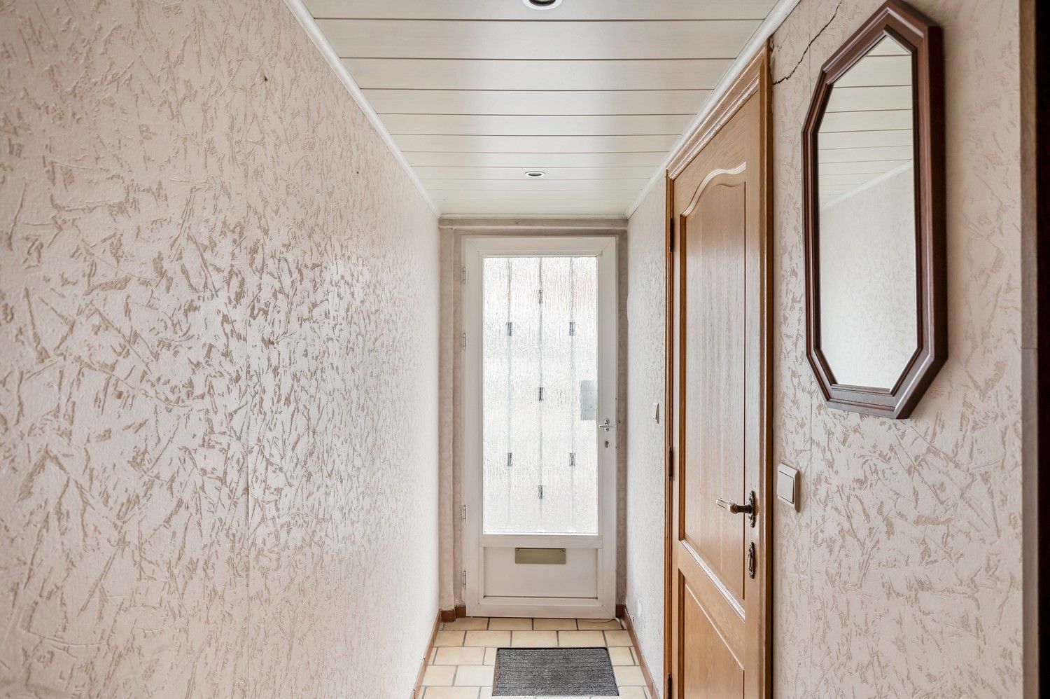 OP TE FRISSEN WONING MET MAGAZIJN VLAK BIJ CENTRUM MECHELEN foto 4