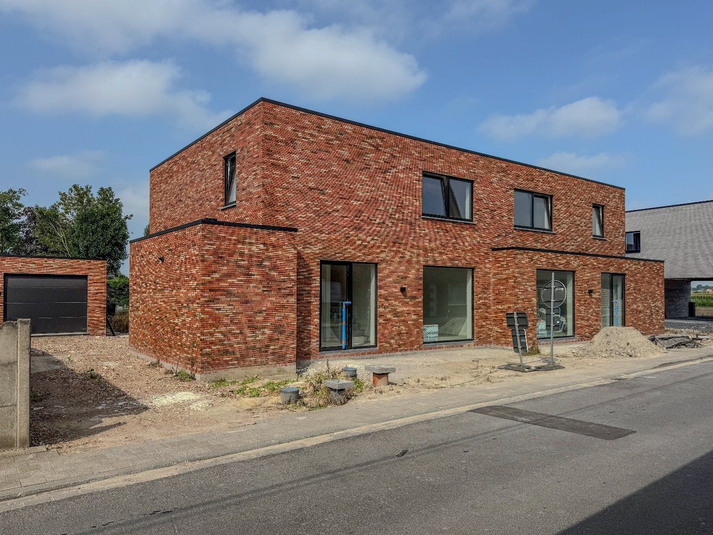 Energiezuinige nieuwbouwwoning met 3 slaapkamers, ruime garage en tuin. foto 28